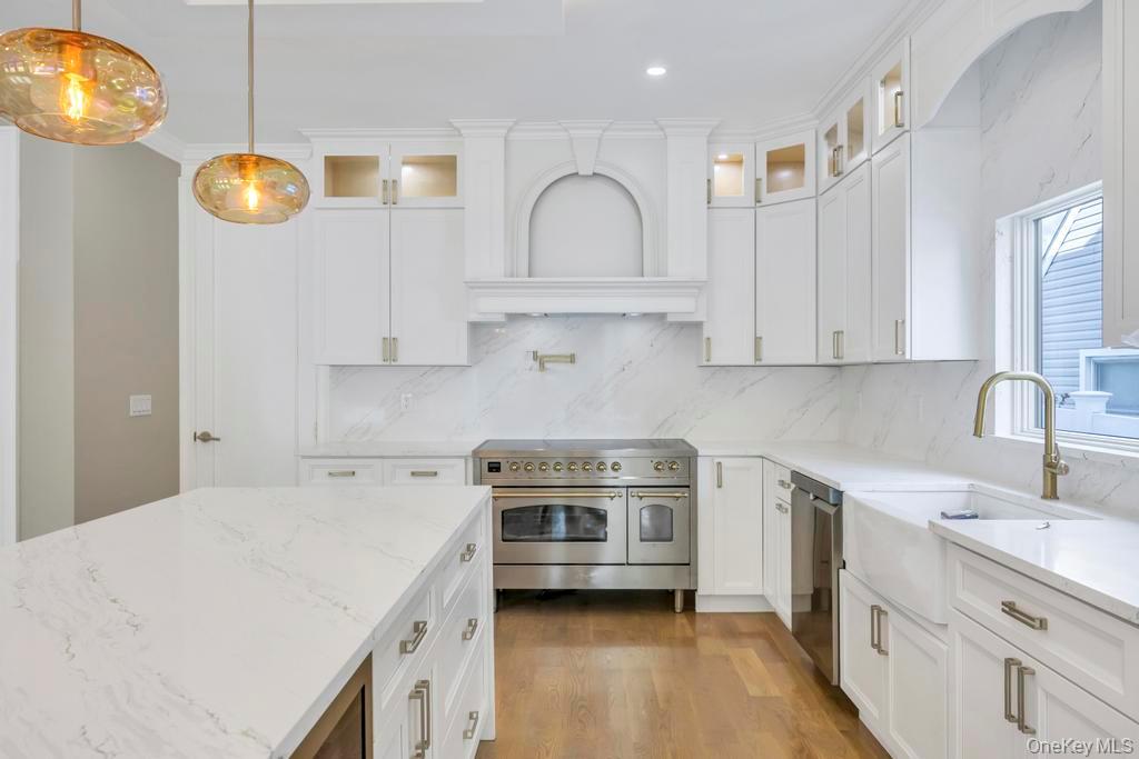 9 Short Lane, Levittown, NY 11756