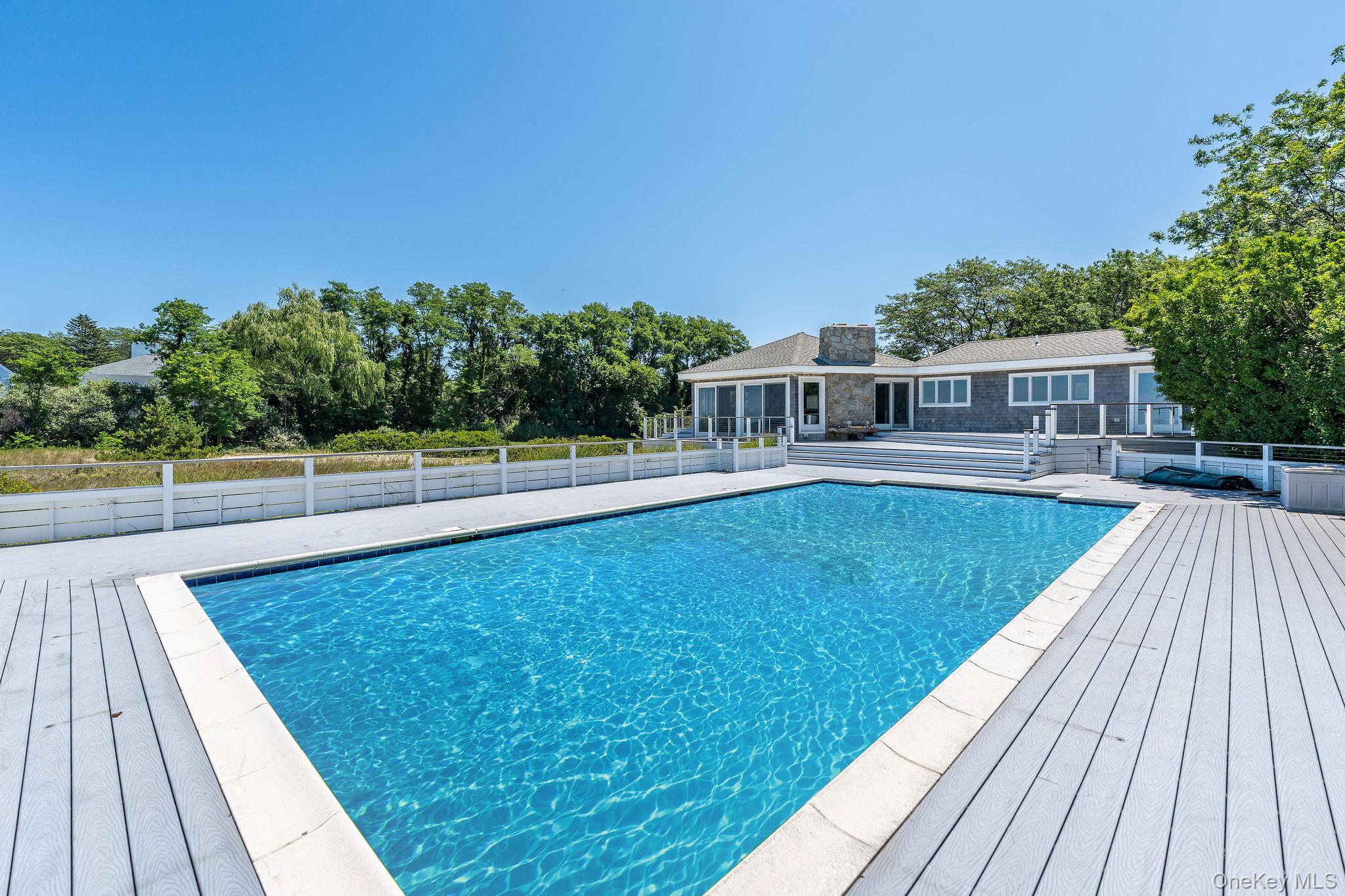 56875 Route 48, Greenport, NY 11944