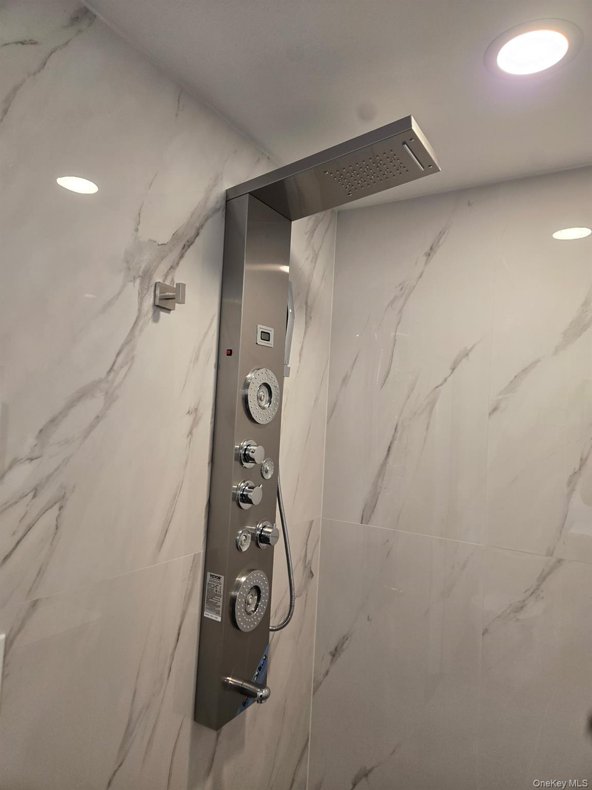 125 Roslyn Road # 1, Mineola, NY 11501