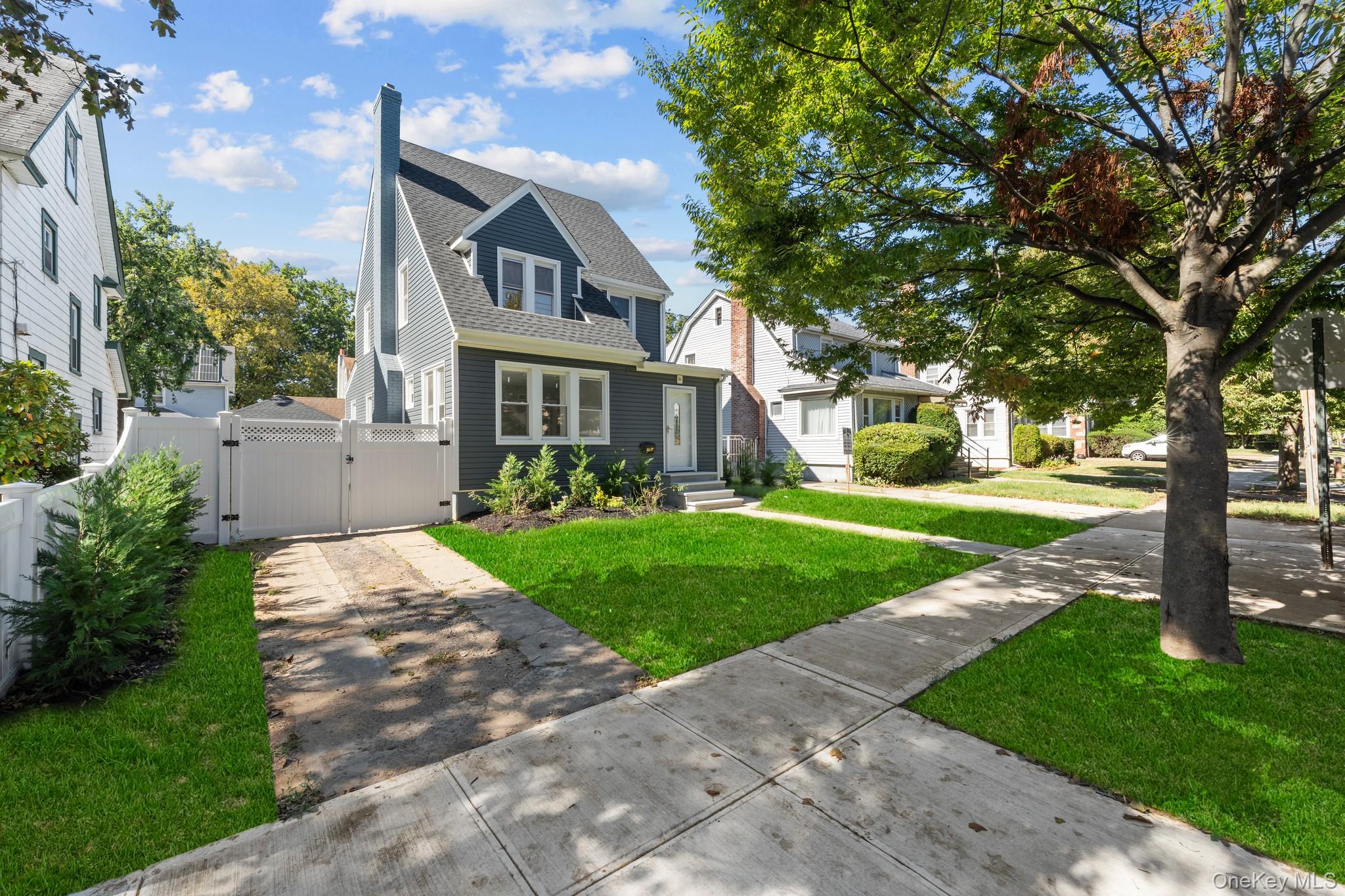 11132 199th Street, Hollis, NY 11412