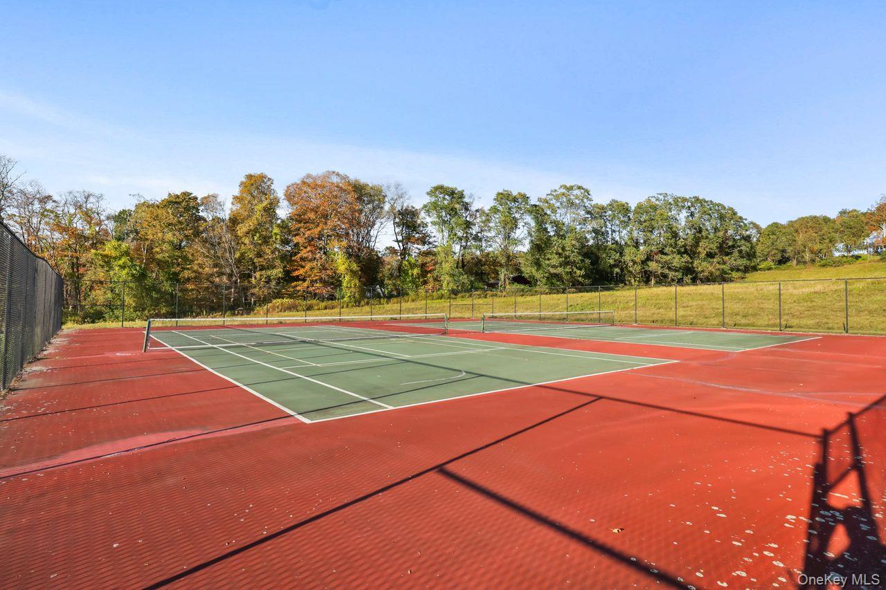 4 Mane Way, Pawling, NY 12564