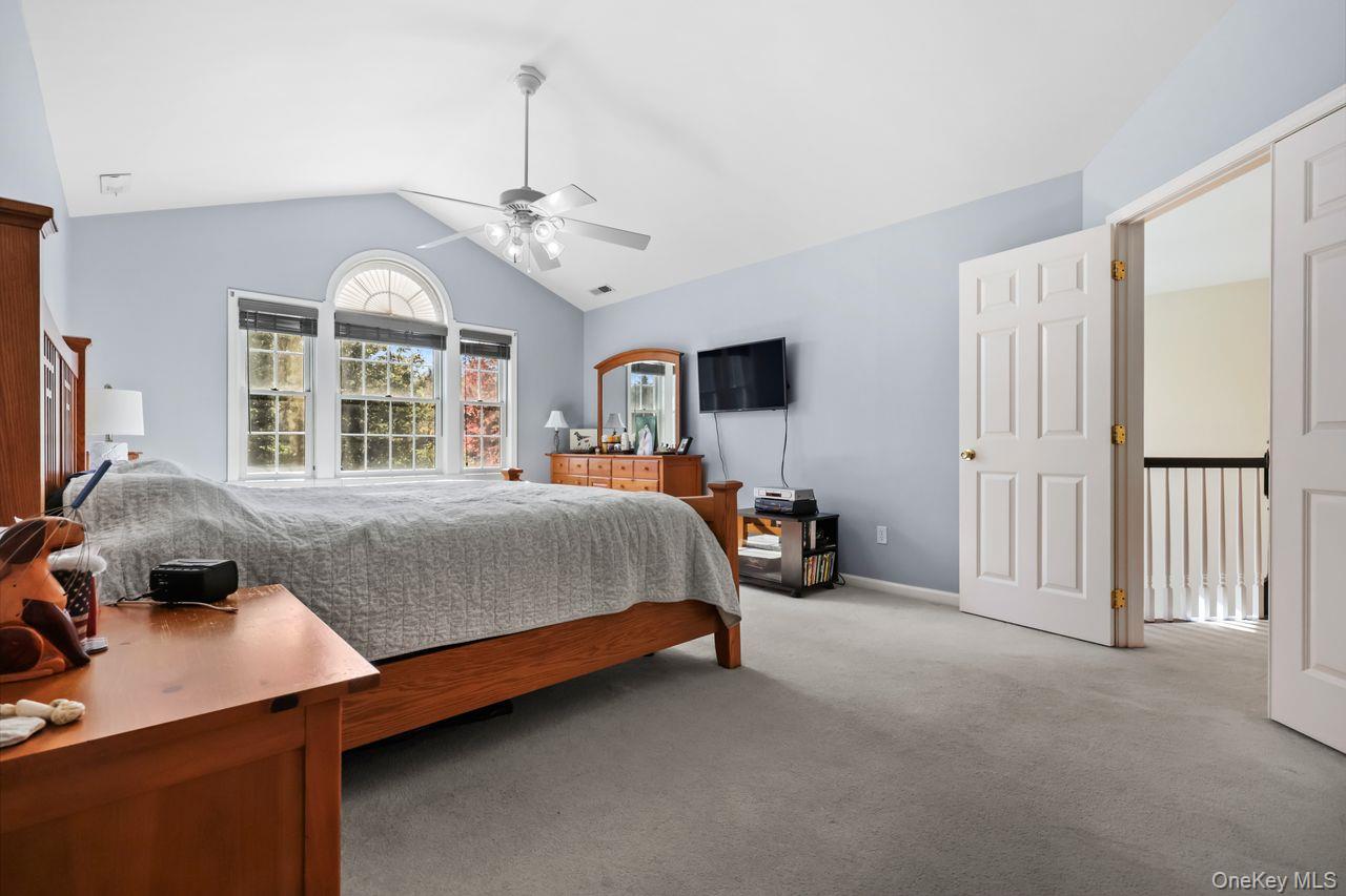 4 Mane Way, Pawling, NY 12564