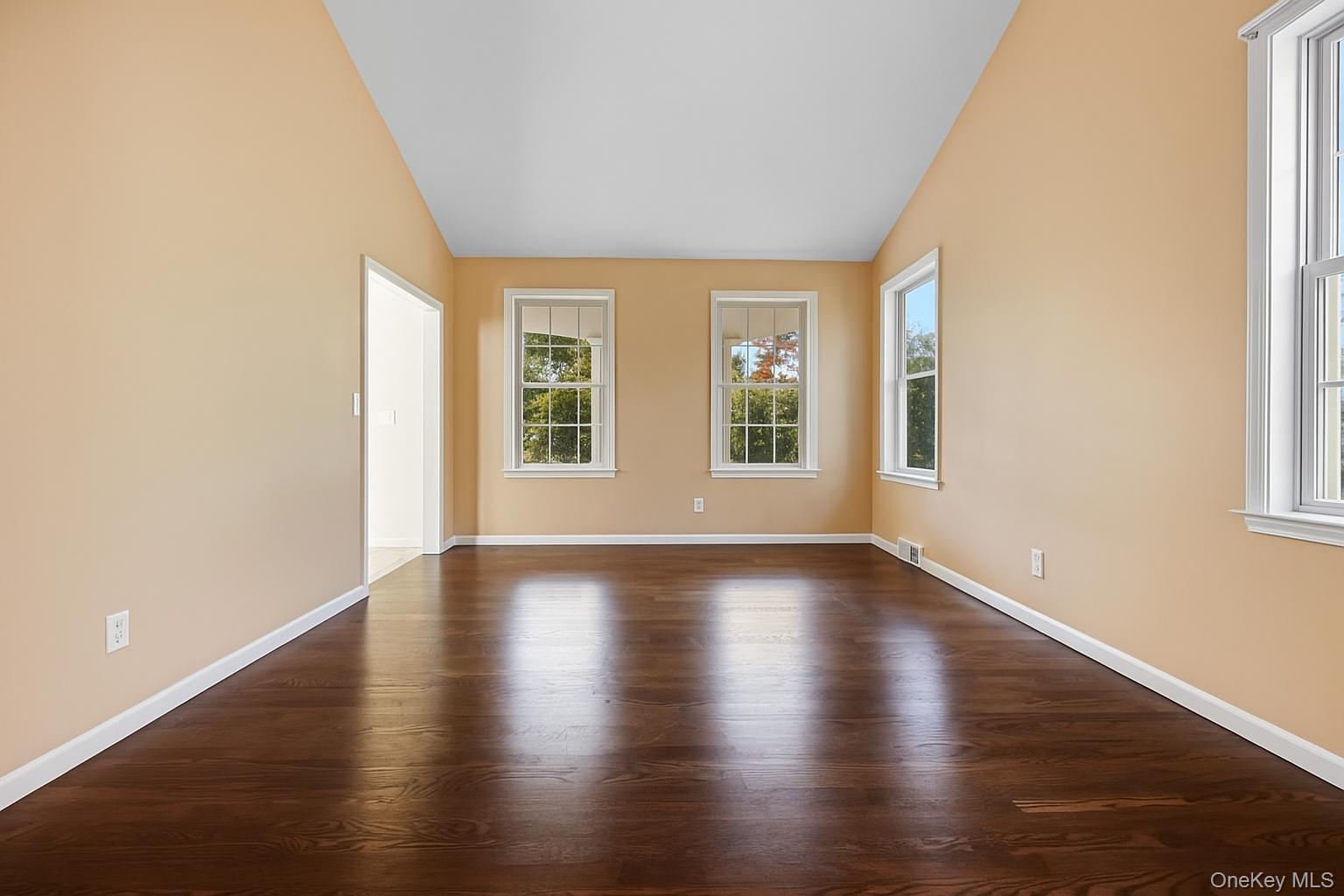 4 Mane Way, Pawling, NY 12564