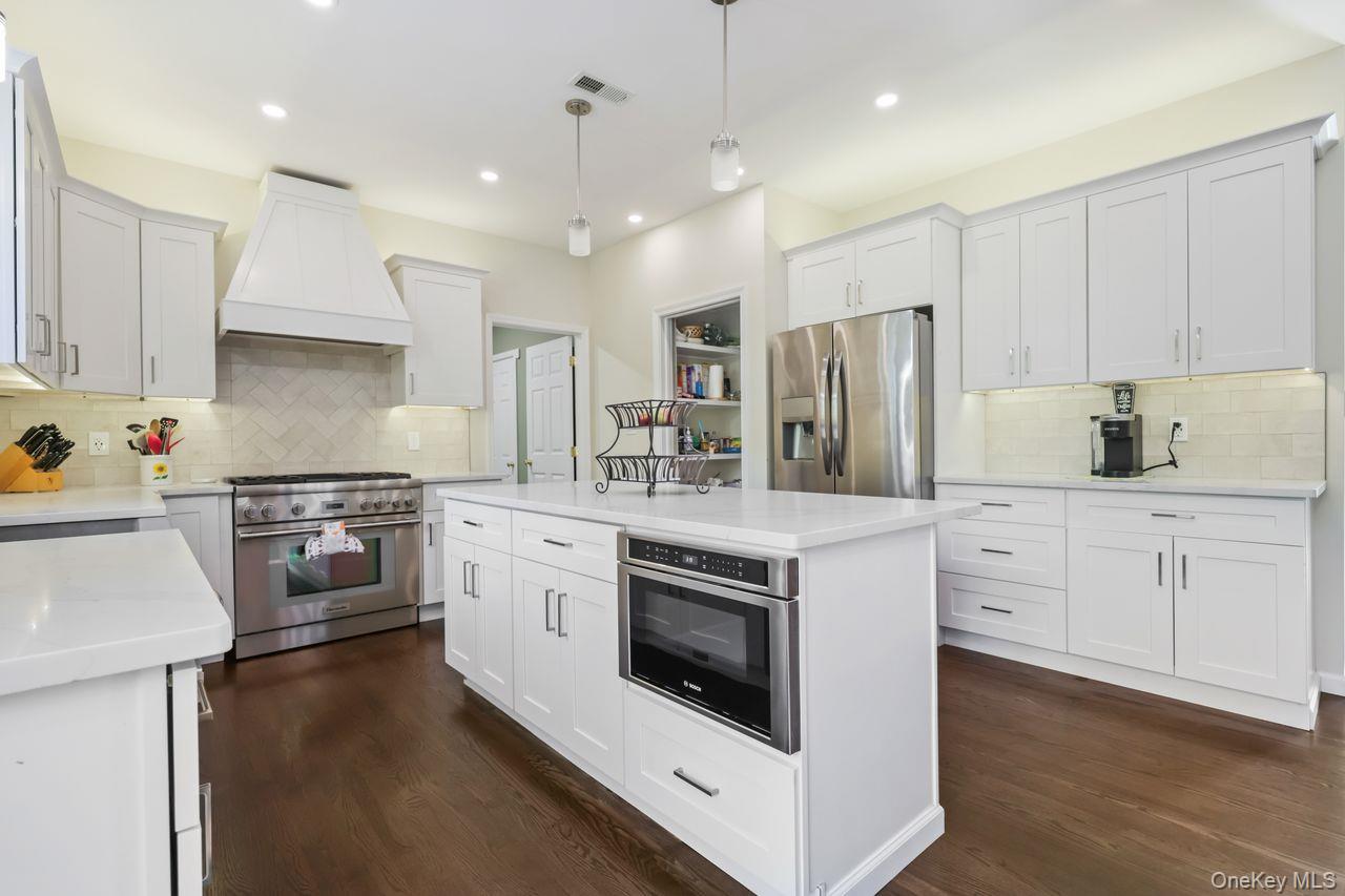 4 Mane Way, Pawling, NY 12564