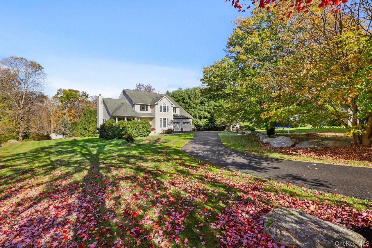 4 Mane Way, Pawling, NY 12564