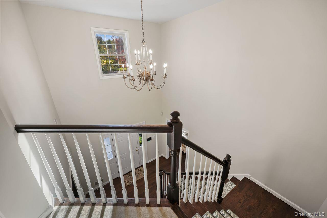 4 Mane Way, Pawling, NY 12564