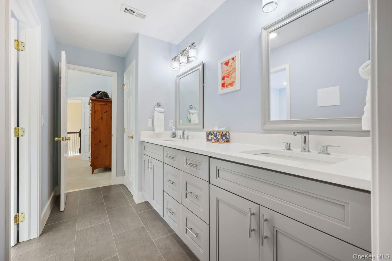 4 Mane Way, Pawling, NY 12564