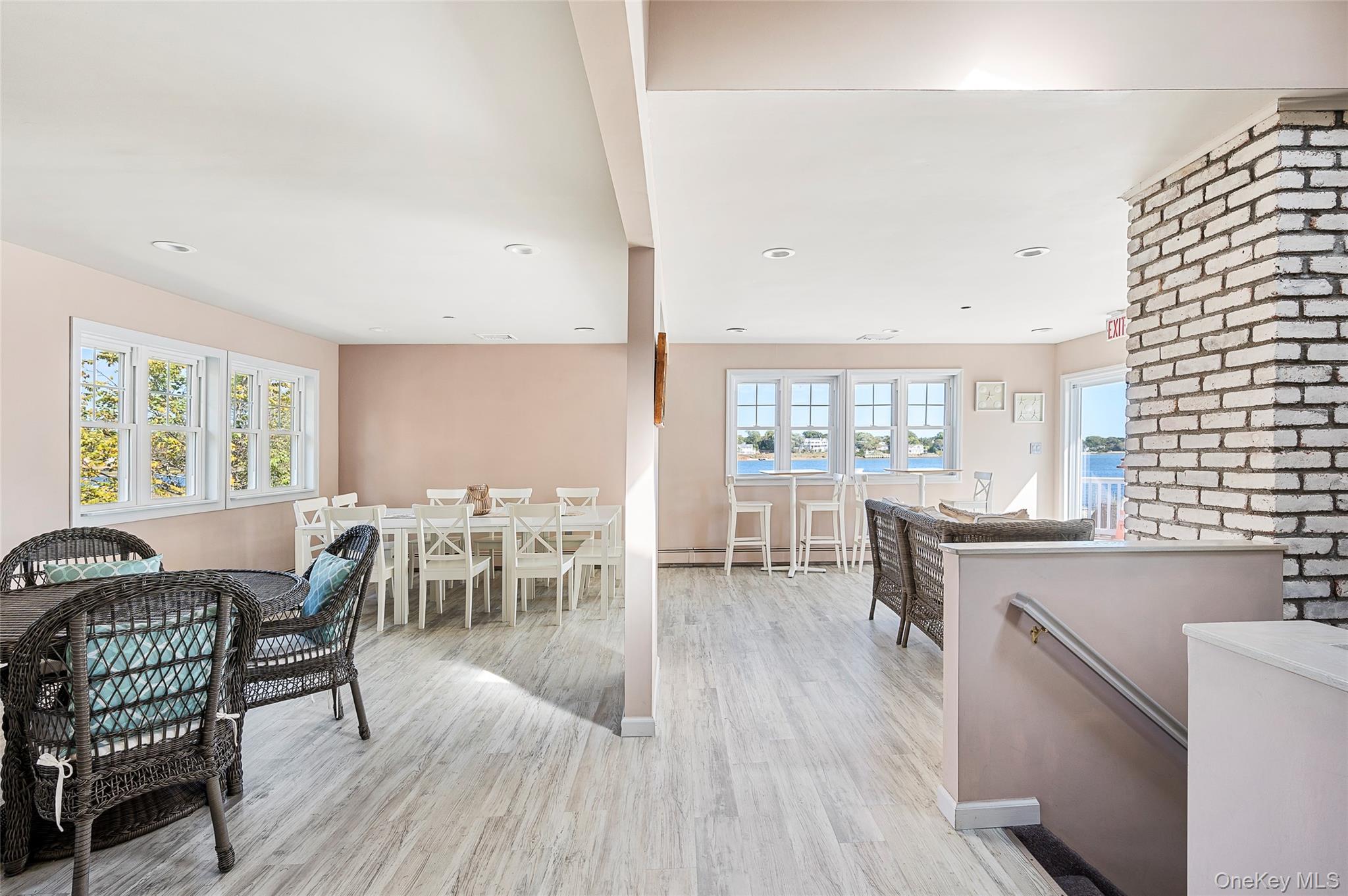 61 West Tiana Rd # 24, Hampton Bays, NY 11946