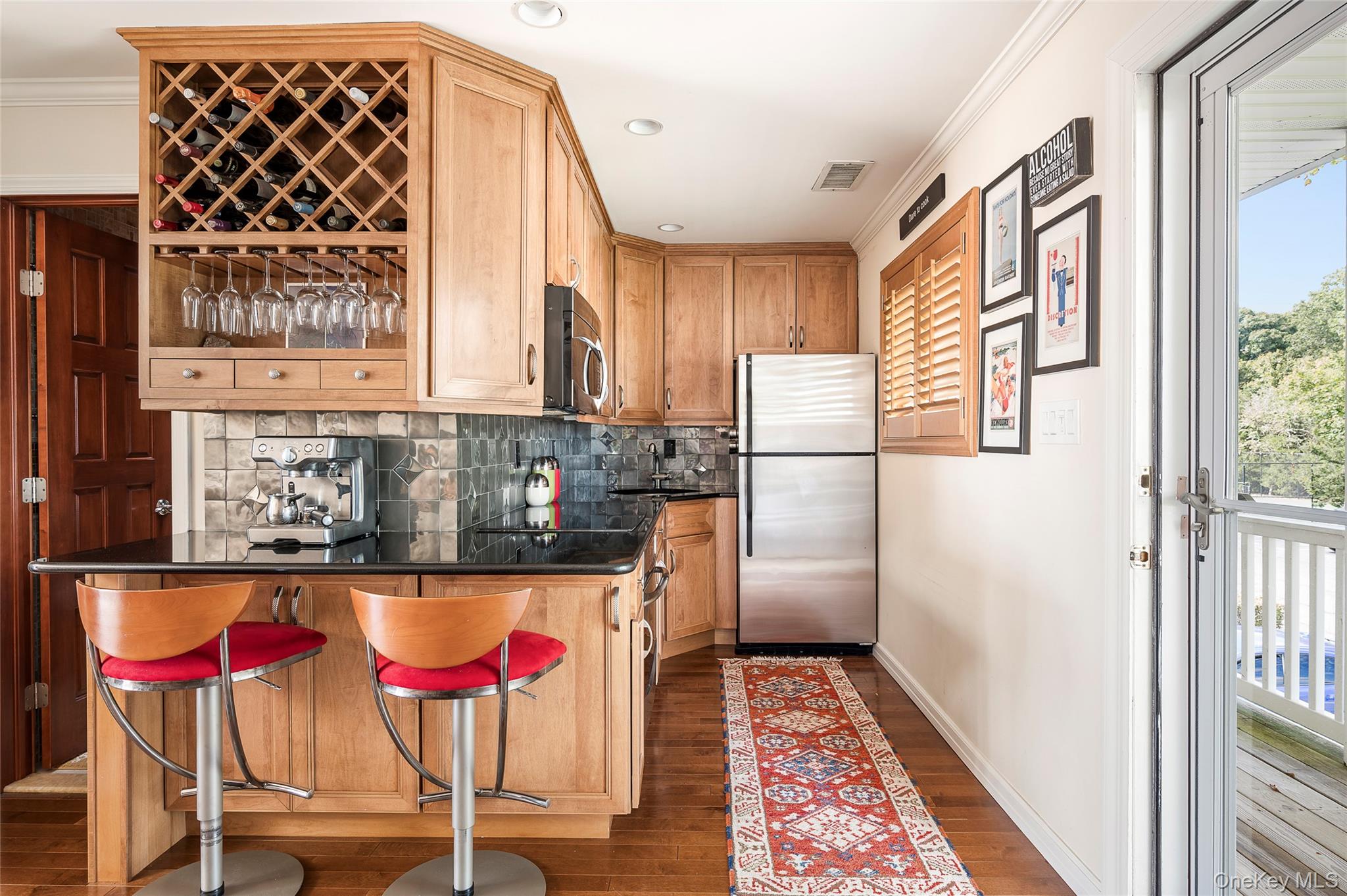 61 West Tiana Rd # 24, Hampton Bays, NY 11946