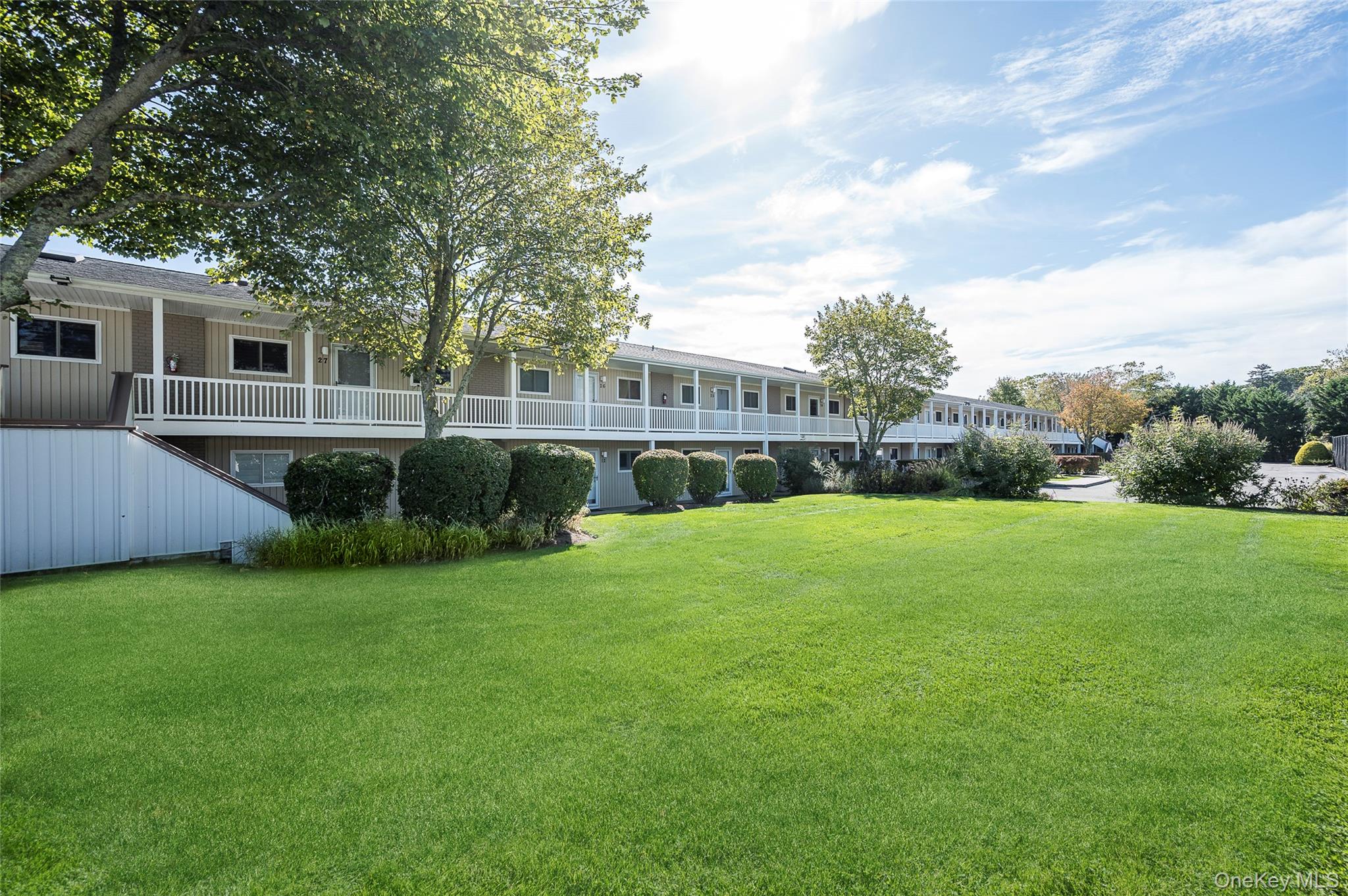 61 West Tiana Rd # 24, Hampton Bays, NY 11946