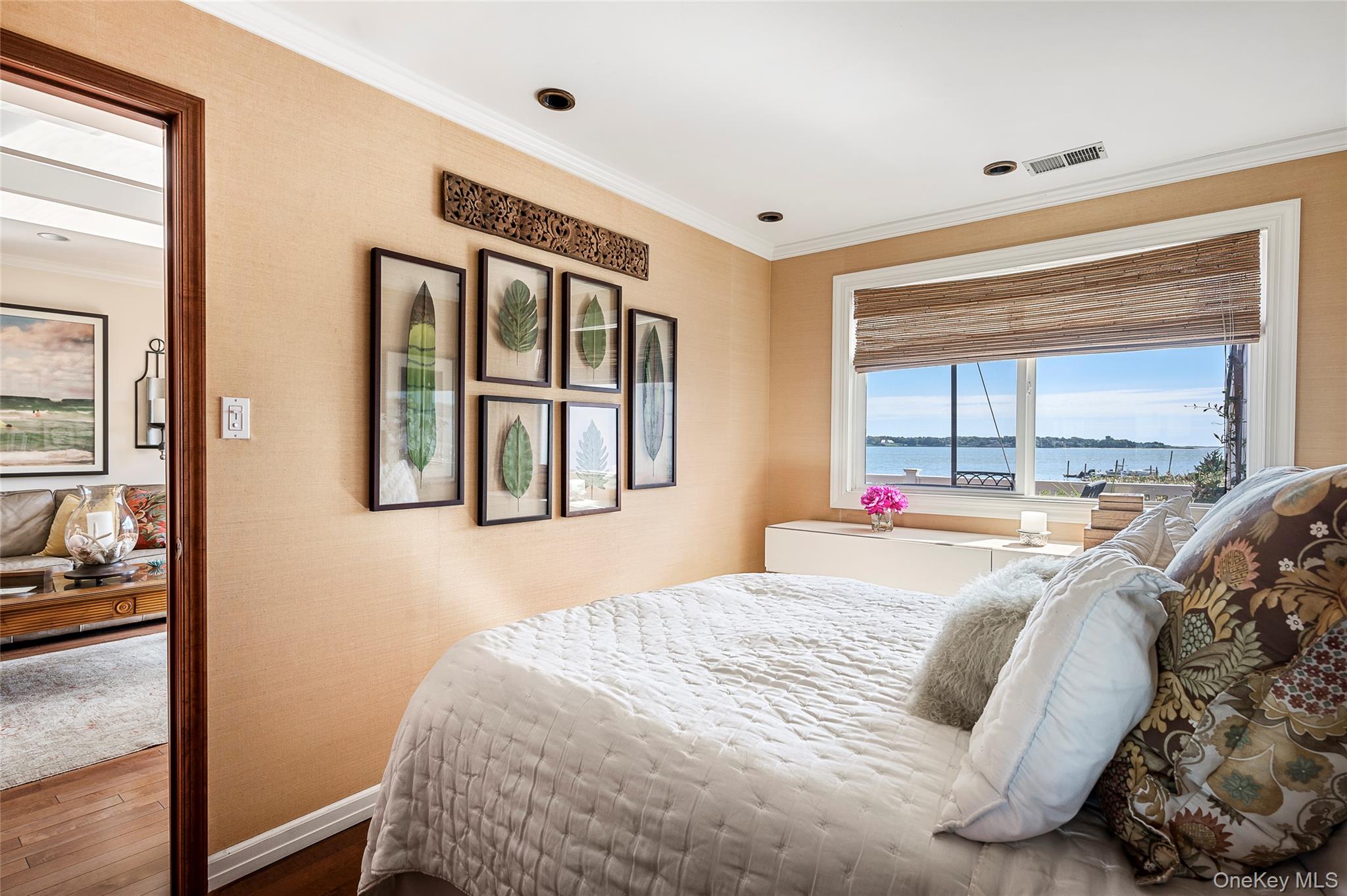 61 West Tiana Rd # 24, Hampton Bays, NY 11946