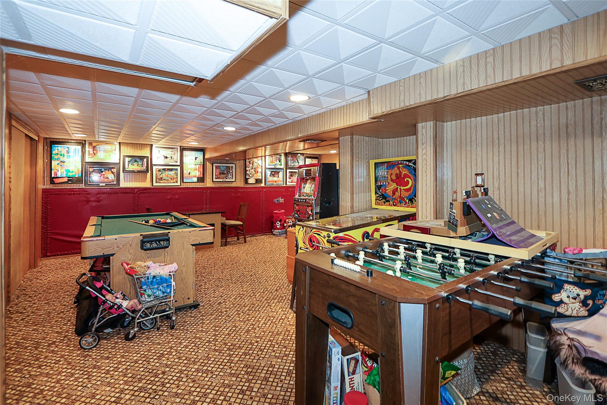 993 Ferngate Drive, Franklin Square, NY 11010