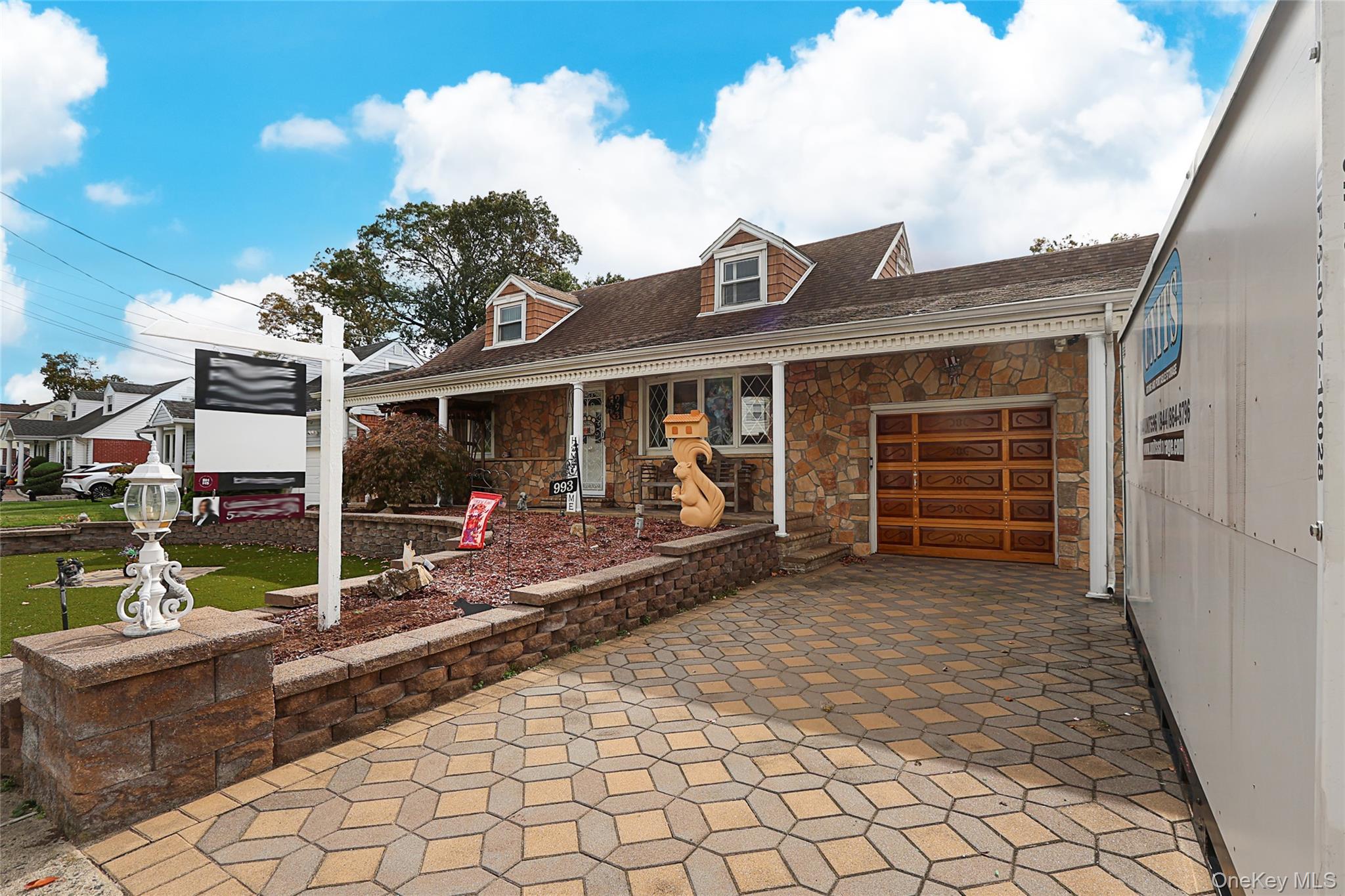 993 Ferngate Drive, Franklin Square, NY 11010