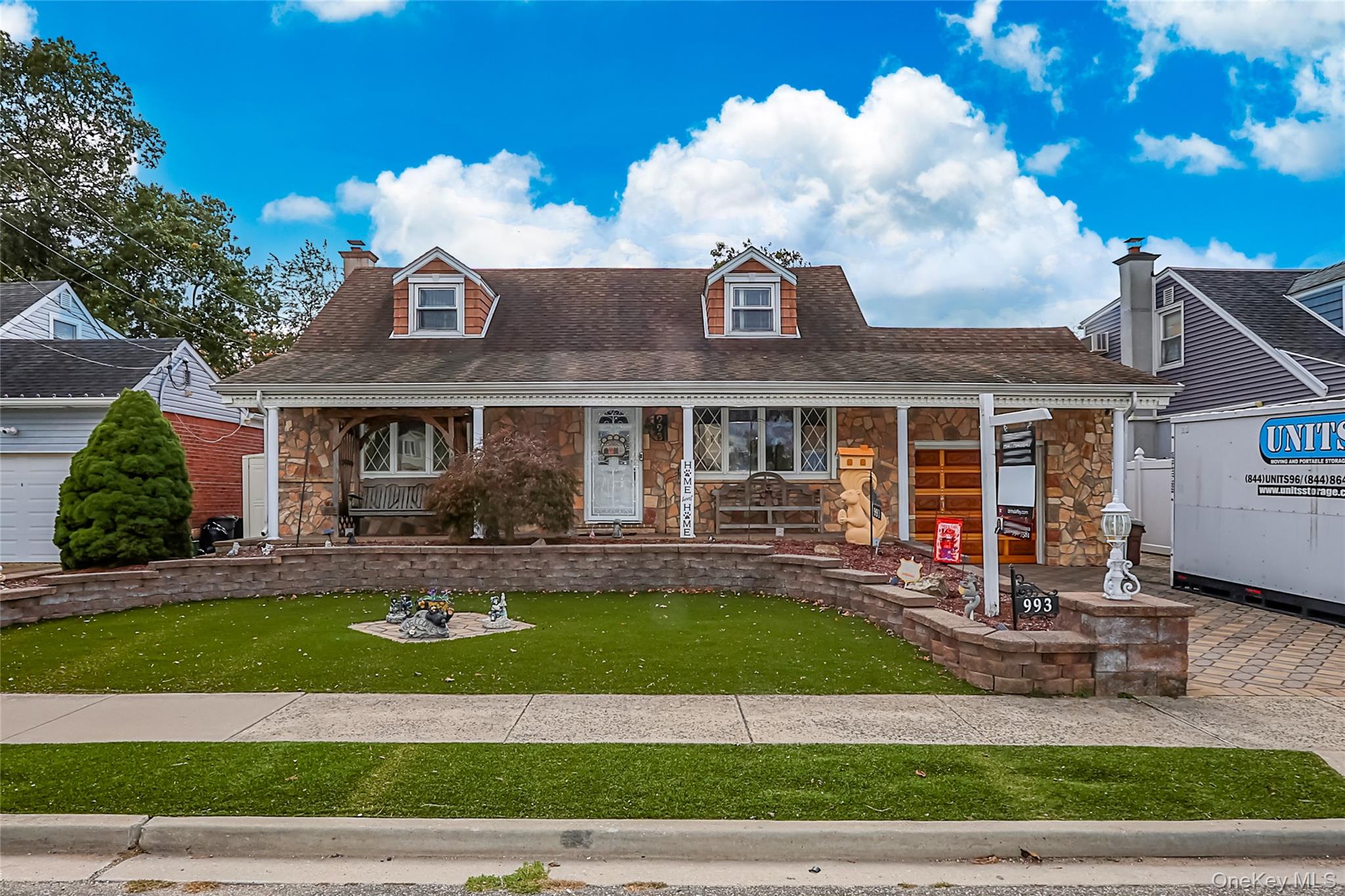 993 Ferngate Drive, Franklin Square, NY 11010