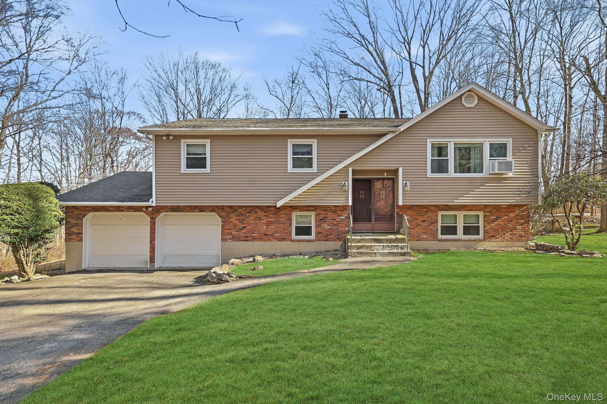 42 Bayberry Hill Road, Mahopac, NY 10541