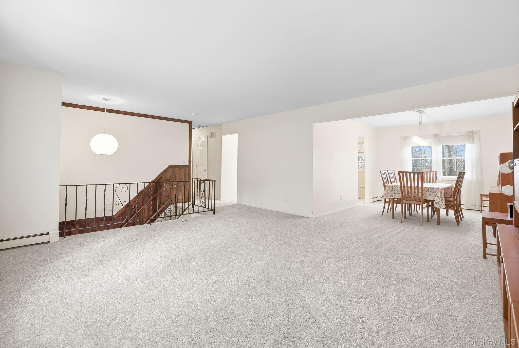 42 Bayberry Hill Road, Mahopac, NY 10541