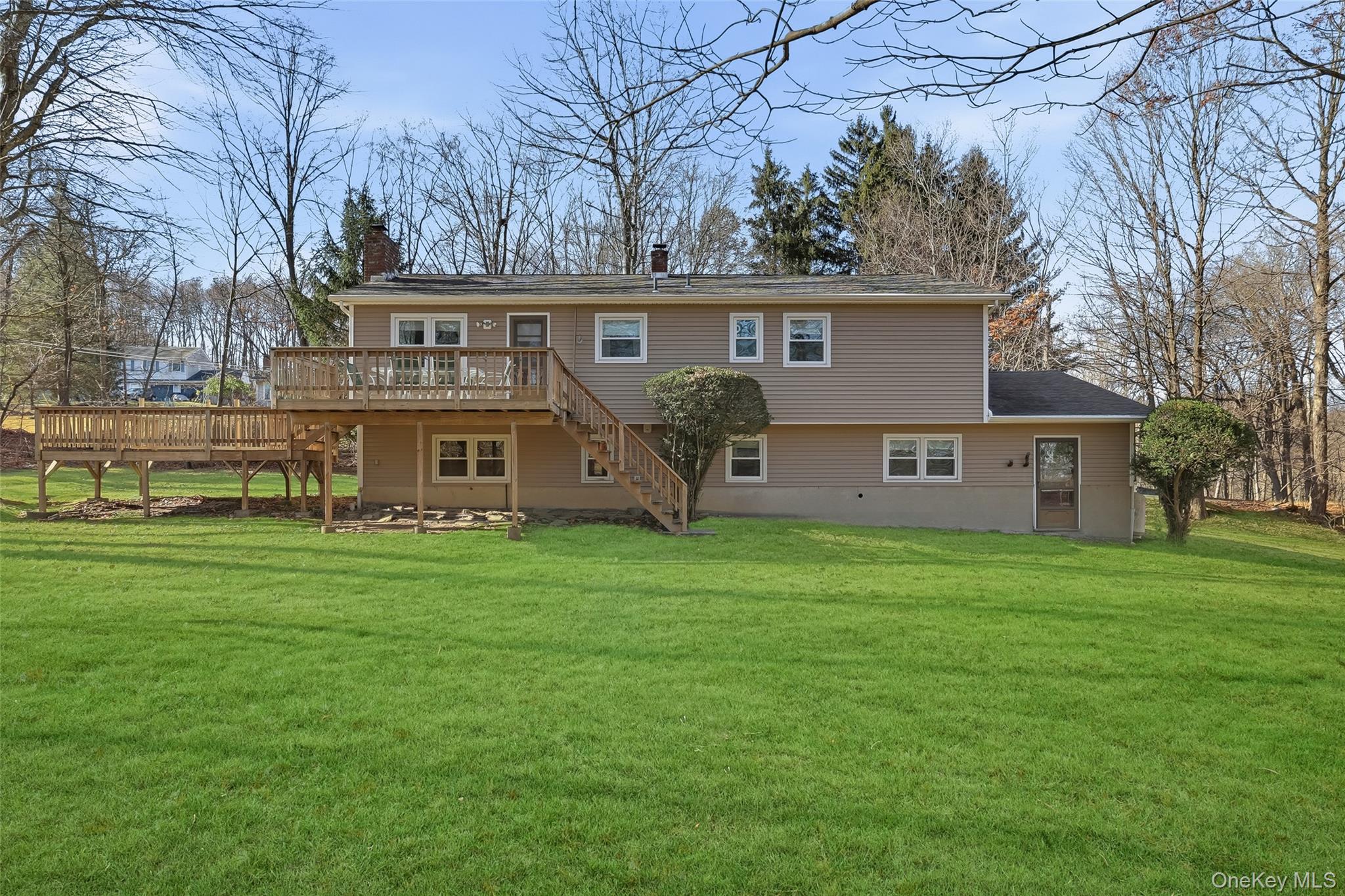 42 Bayberry Hill Road, Mahopac, NY 10541