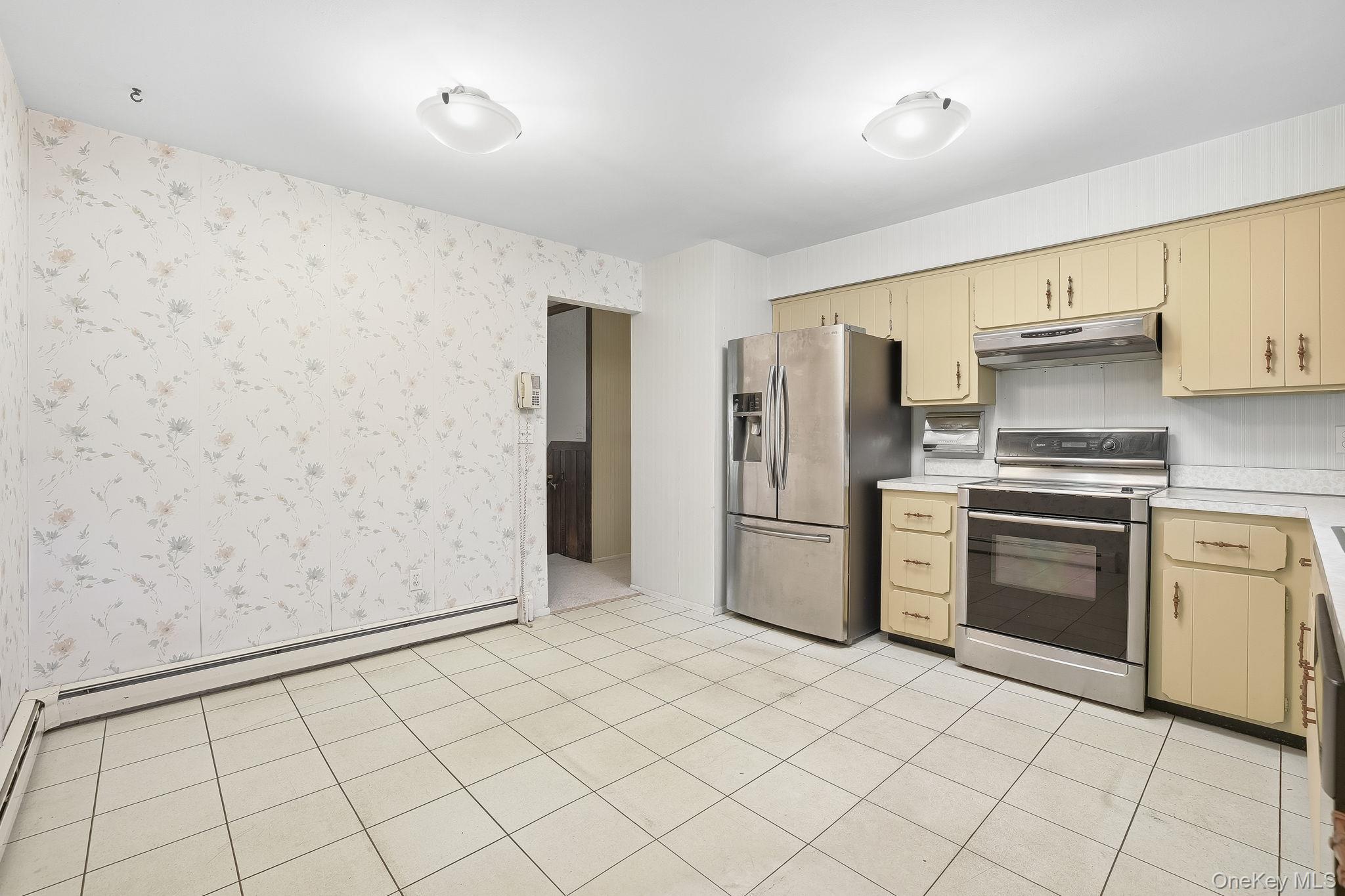 42 Bayberry Hill Road, Mahopac, NY 10541