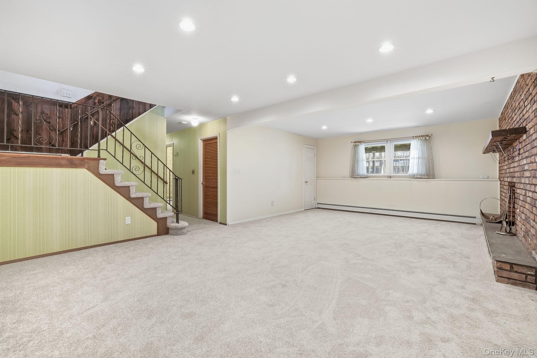 42 Bayberry Hill Road, Mahopac, NY 10541