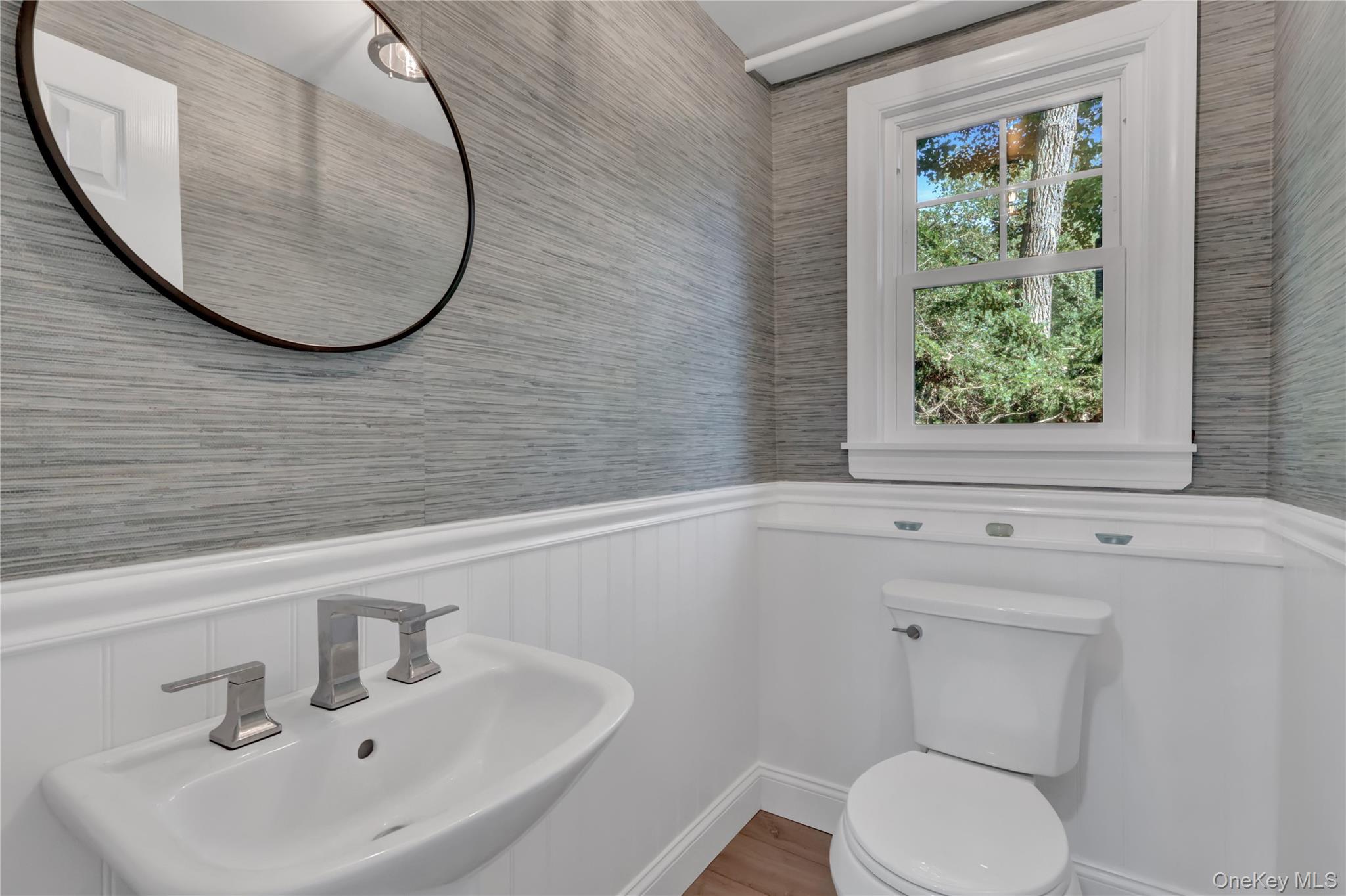 19 Millford Drive, Locust Valley, NY 11560