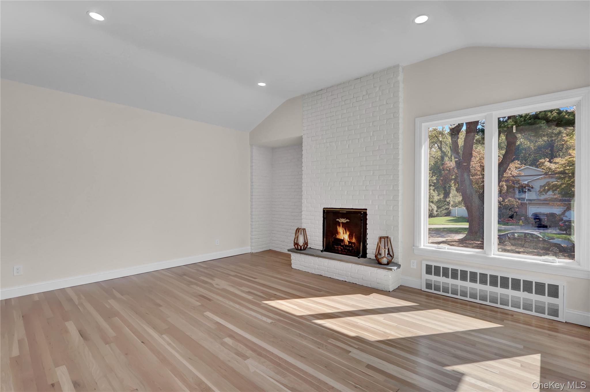 19 Millford Drive, Locust Valley, NY 11560