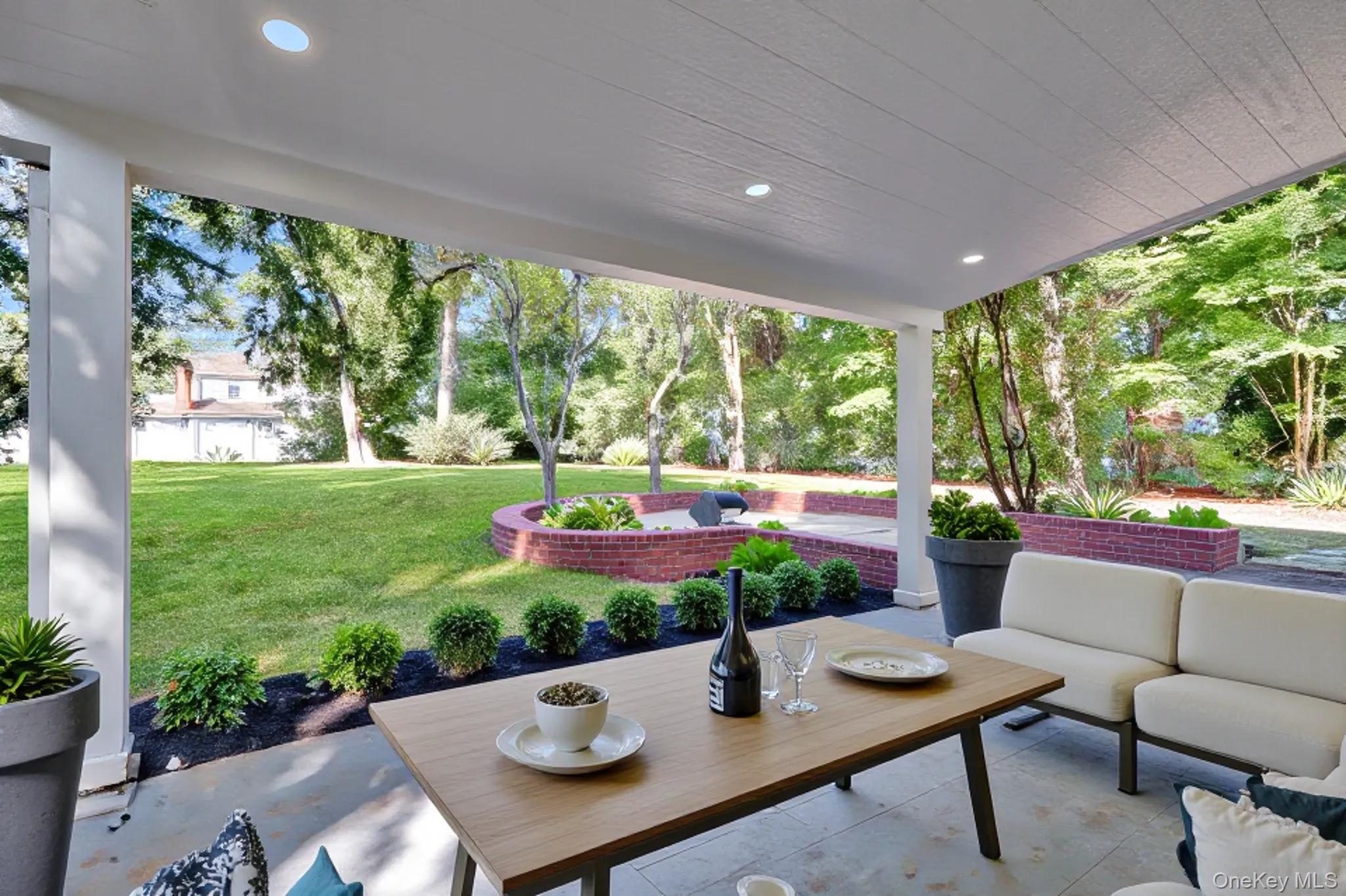 19 Millford Drive, Locust Valley, NY 11560