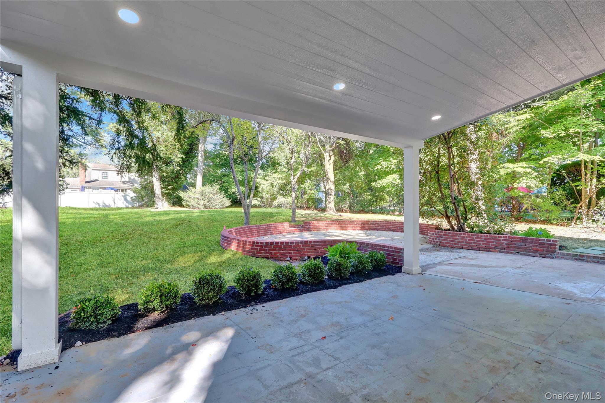 19 Millford Drive, Locust Valley, NY 11560