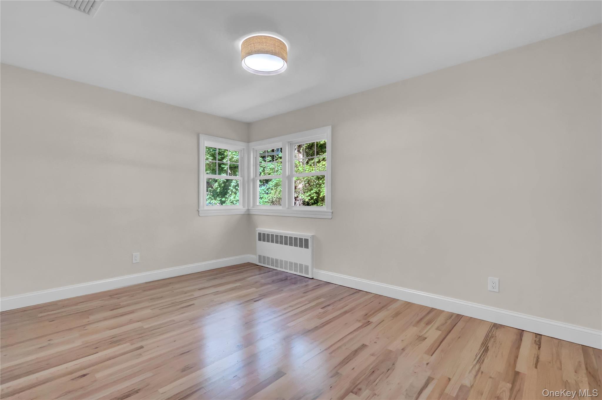 19 Millford Drive, Locust Valley, NY 11560