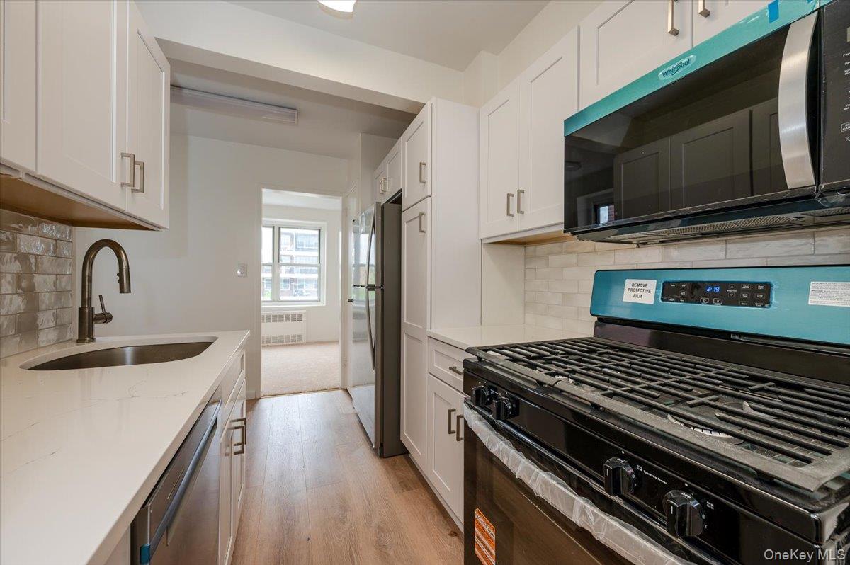 99 Randall Avenue # 2-J, Freeport, NY 11520