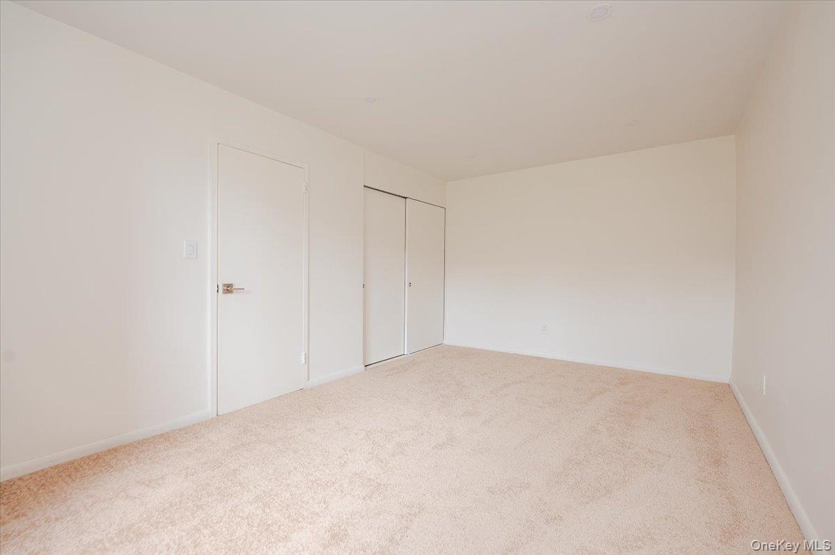 99 Randall Avenue # 2-J, Freeport, NY 11520