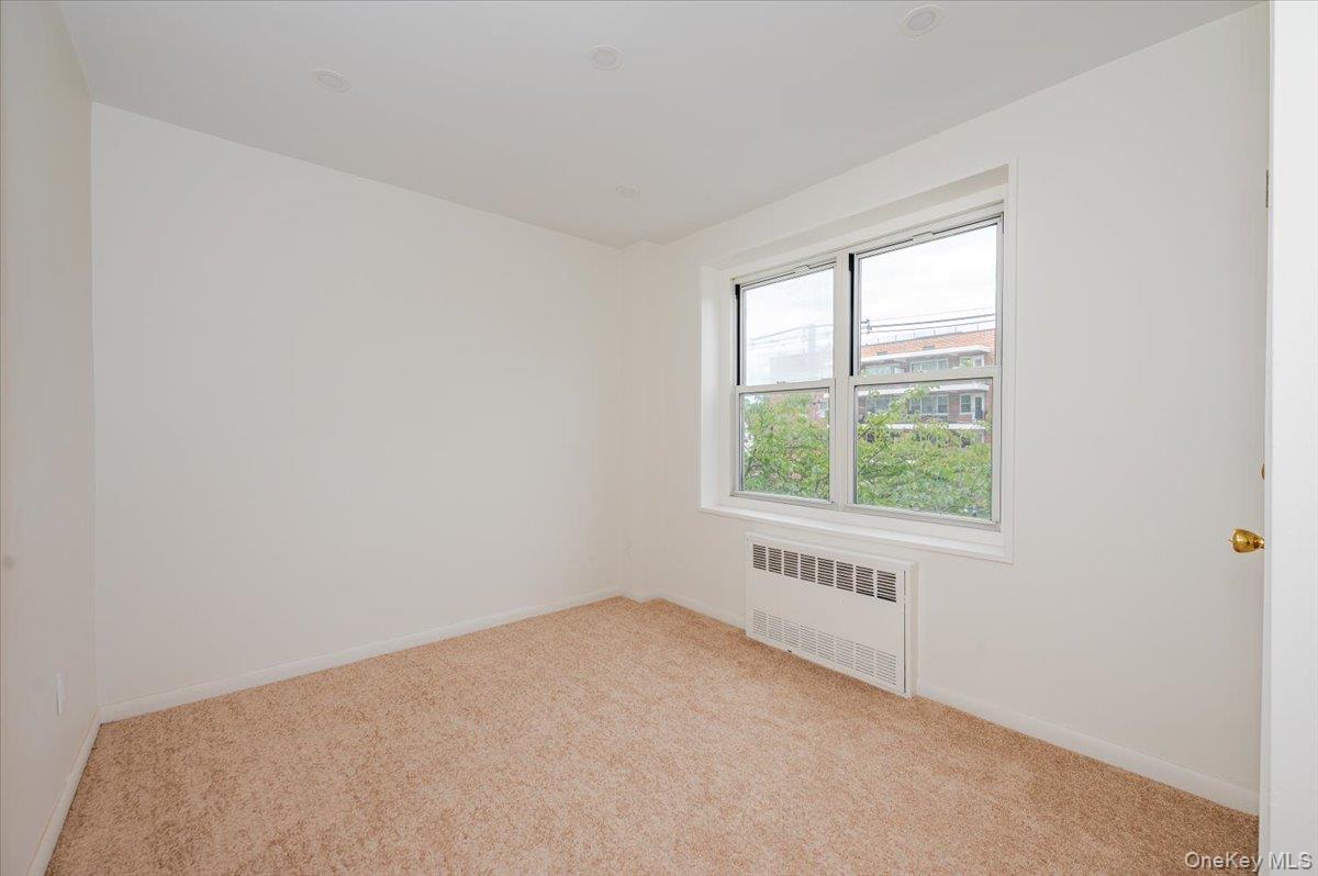 99 Randall Avenue # 2-J, Freeport, NY 11520