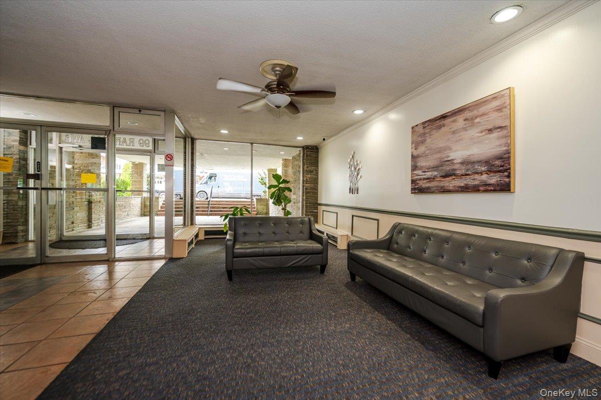 99 Randall Avenue # 2-J, Freeport, NY 11520