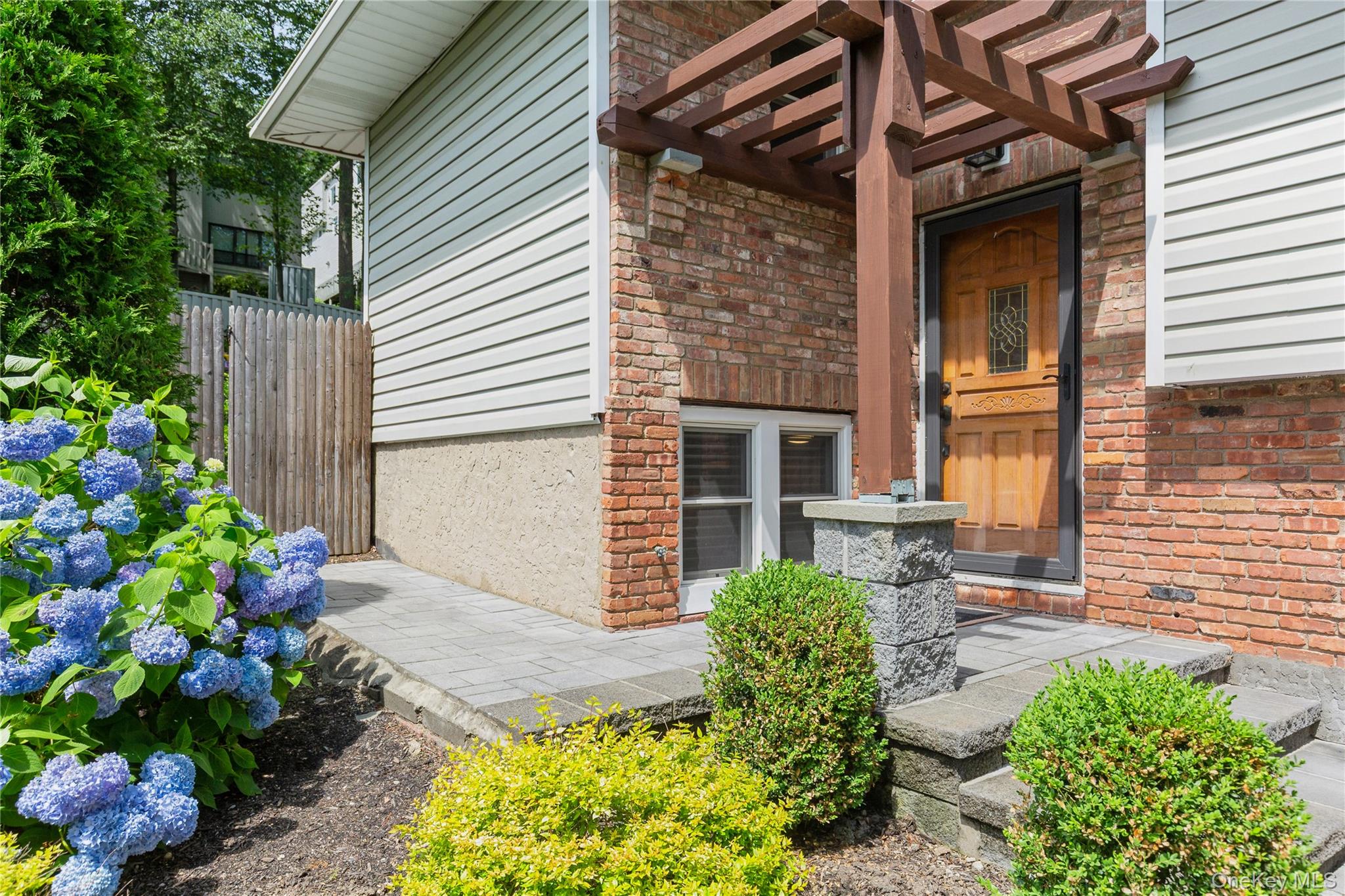 77 Abbott Drive, Halesite, NY 11743