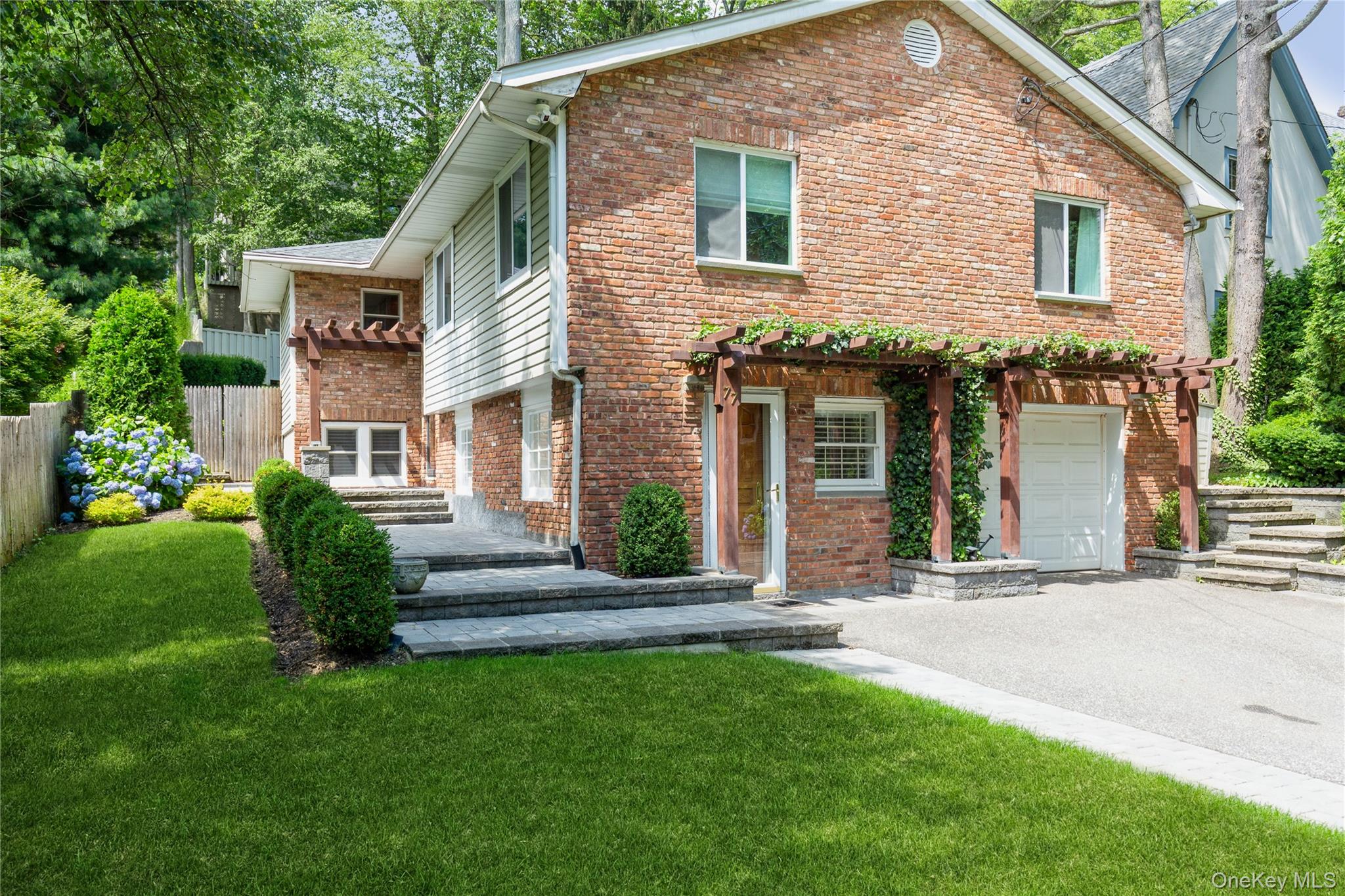 77 Abbott Drive, Halesite, NY 11743