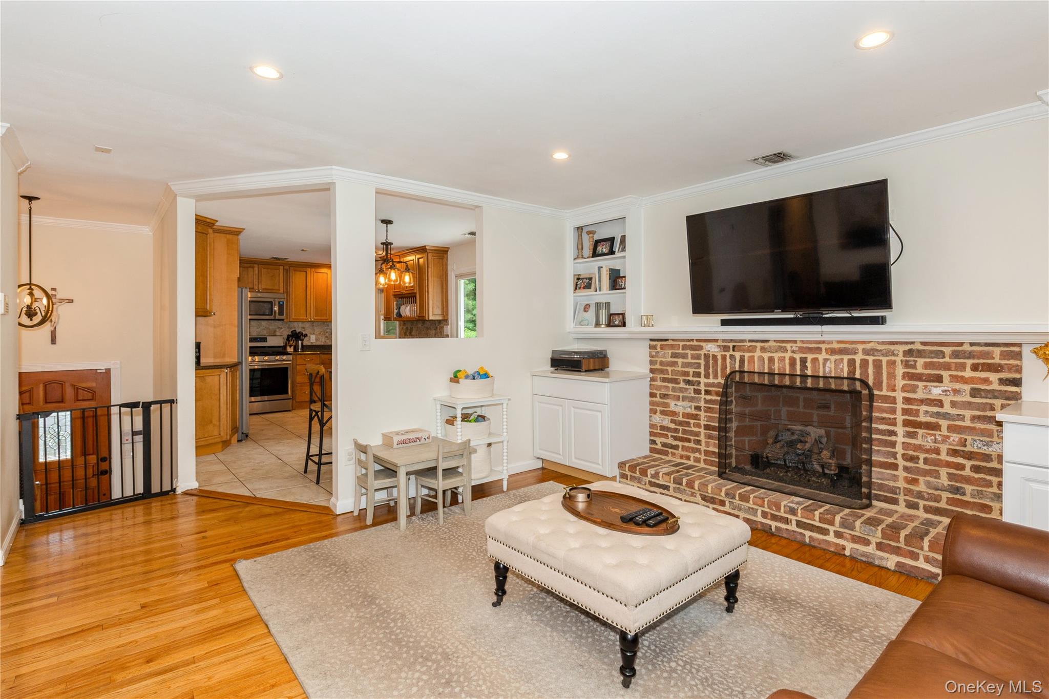 77 Abbott Drive, Halesite, NY 11743