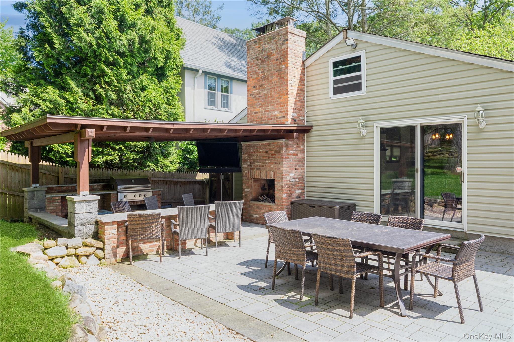 77 Abbott Drive, Halesite, NY 11743