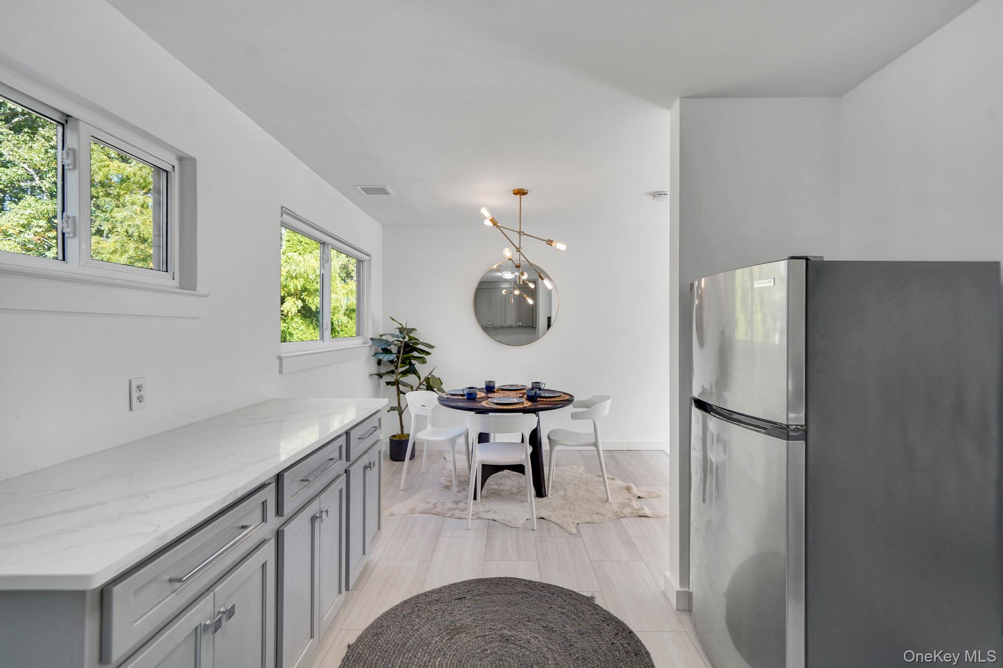 138 W Tiana Road, Hampton Bays, NY 11946