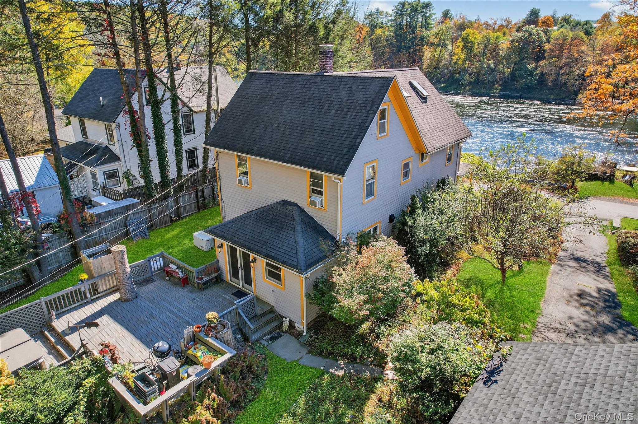 48 River Road, Barryville, NY 12719