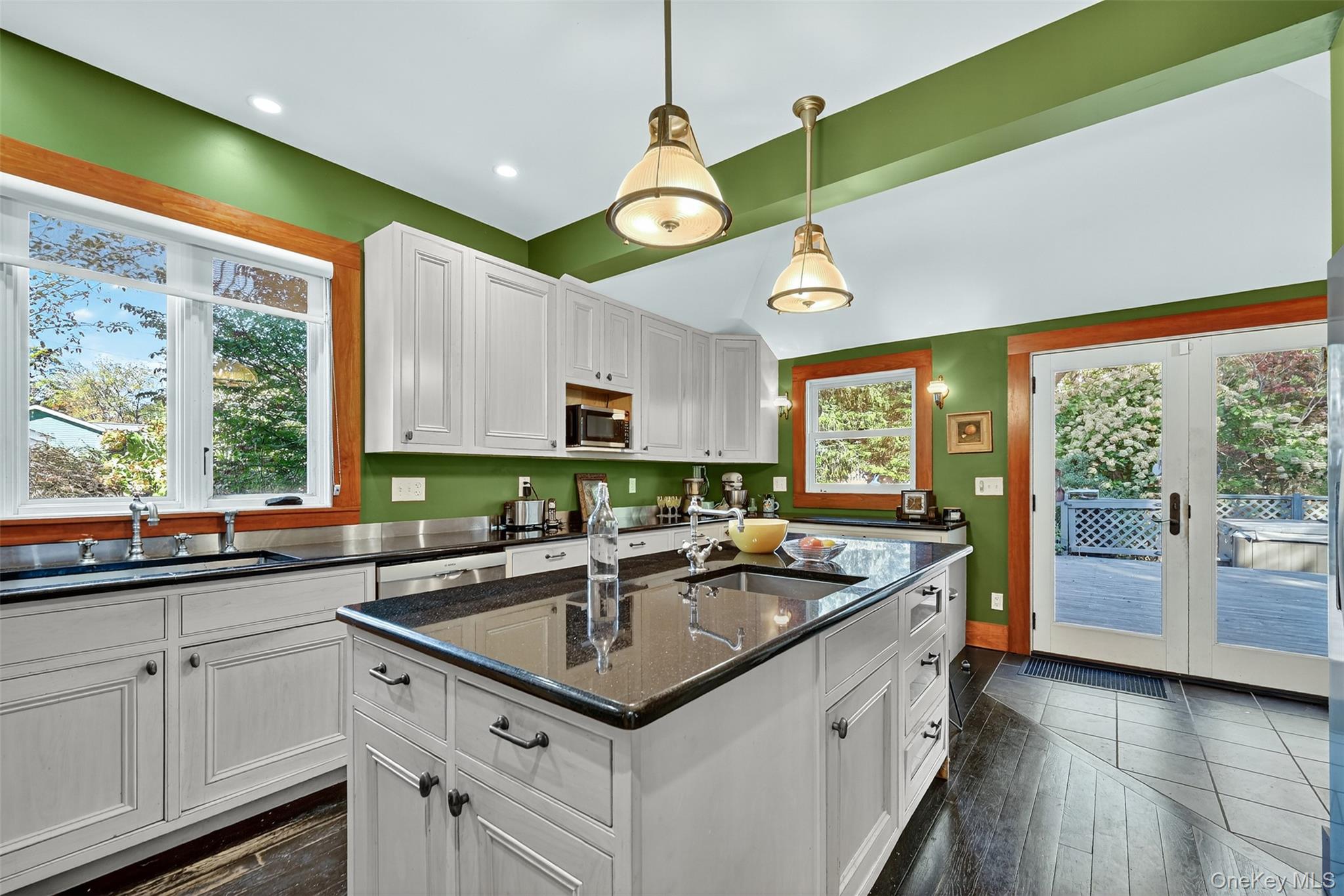 48 River Road, Barryville, NY 12719