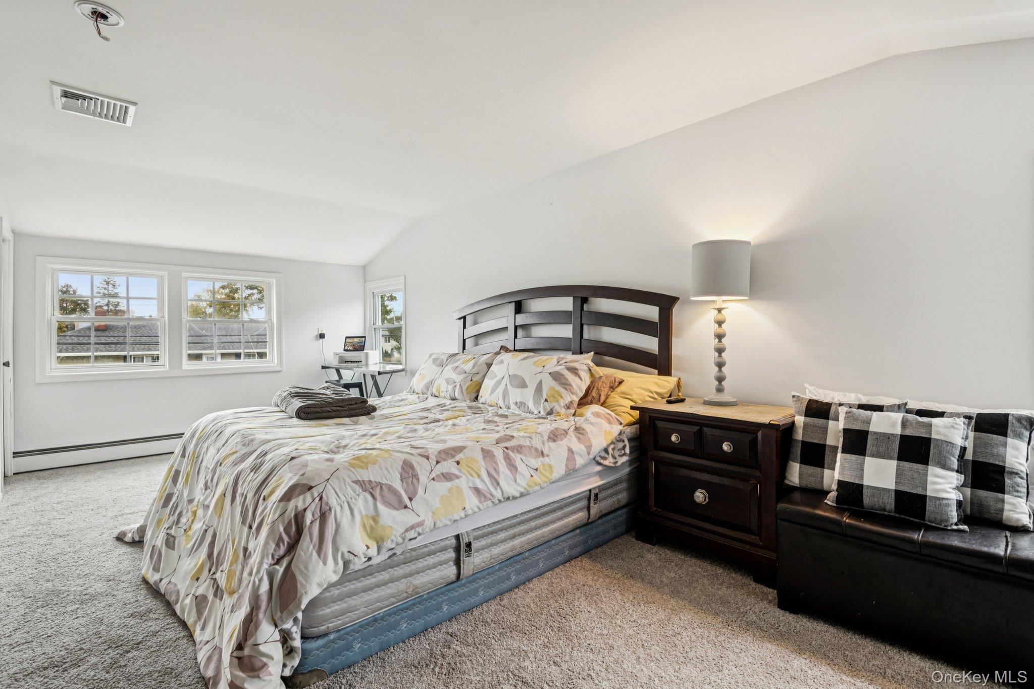 15 Palm Street, Lindenhurst, NY 11757