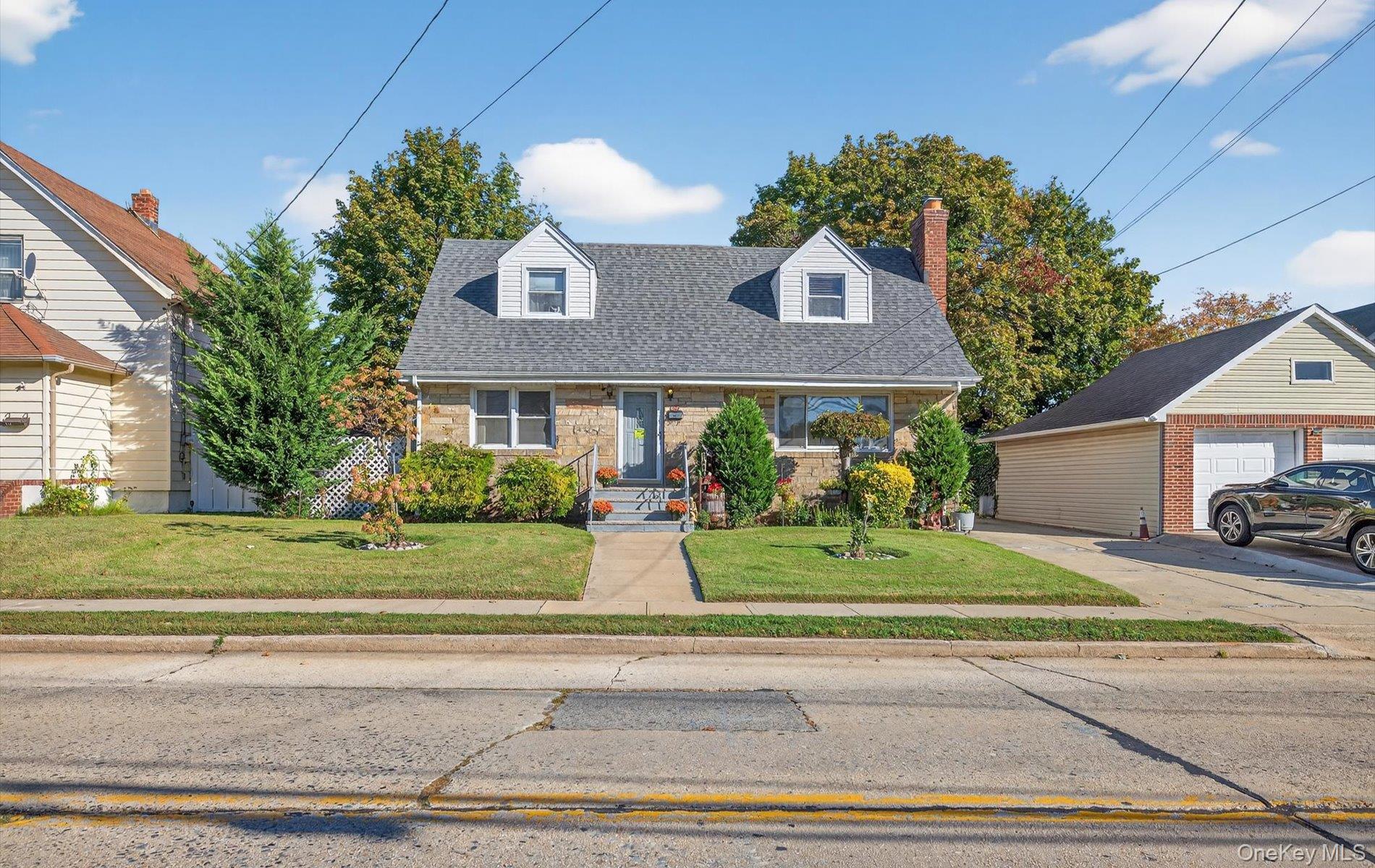 169 W Valley Stream Boulevard, Valley Stream, NY 11580