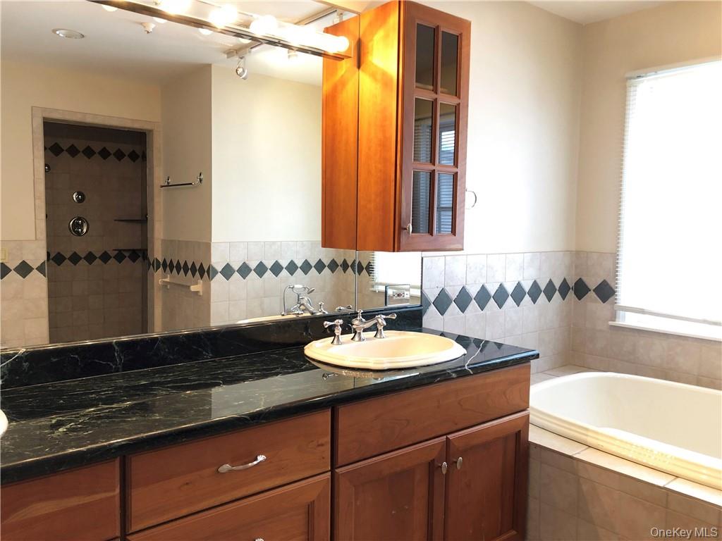 49 Commodore Road, Chappaqua, NY 10514