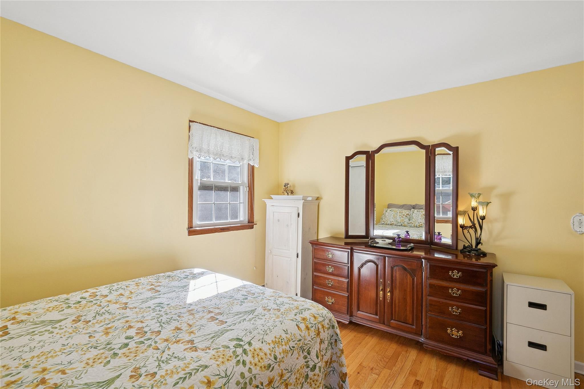 94 Mobrey Lane, Smithtown, NY 11787