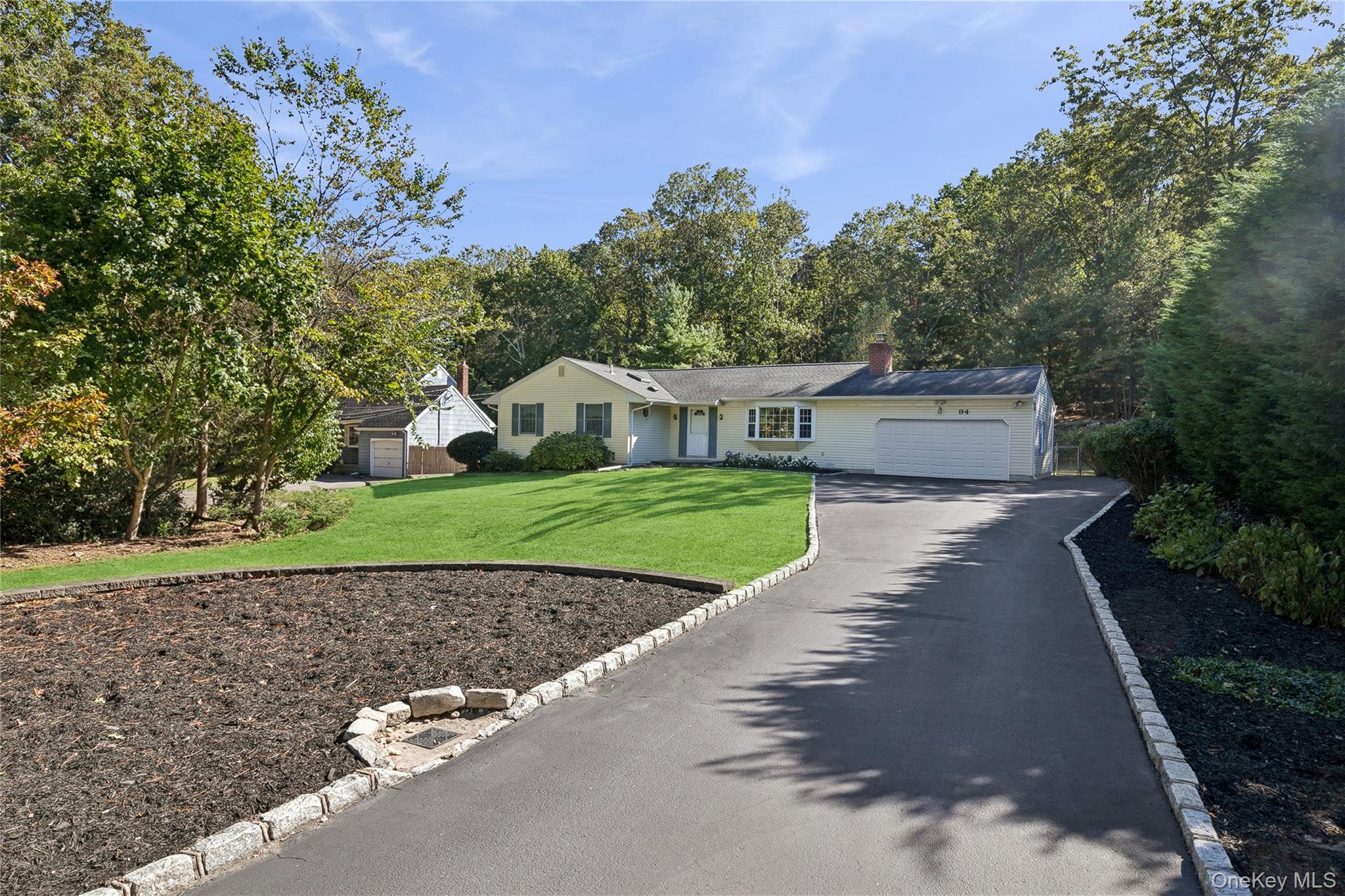 94 Mobrey Lane, Smithtown, NY 11787