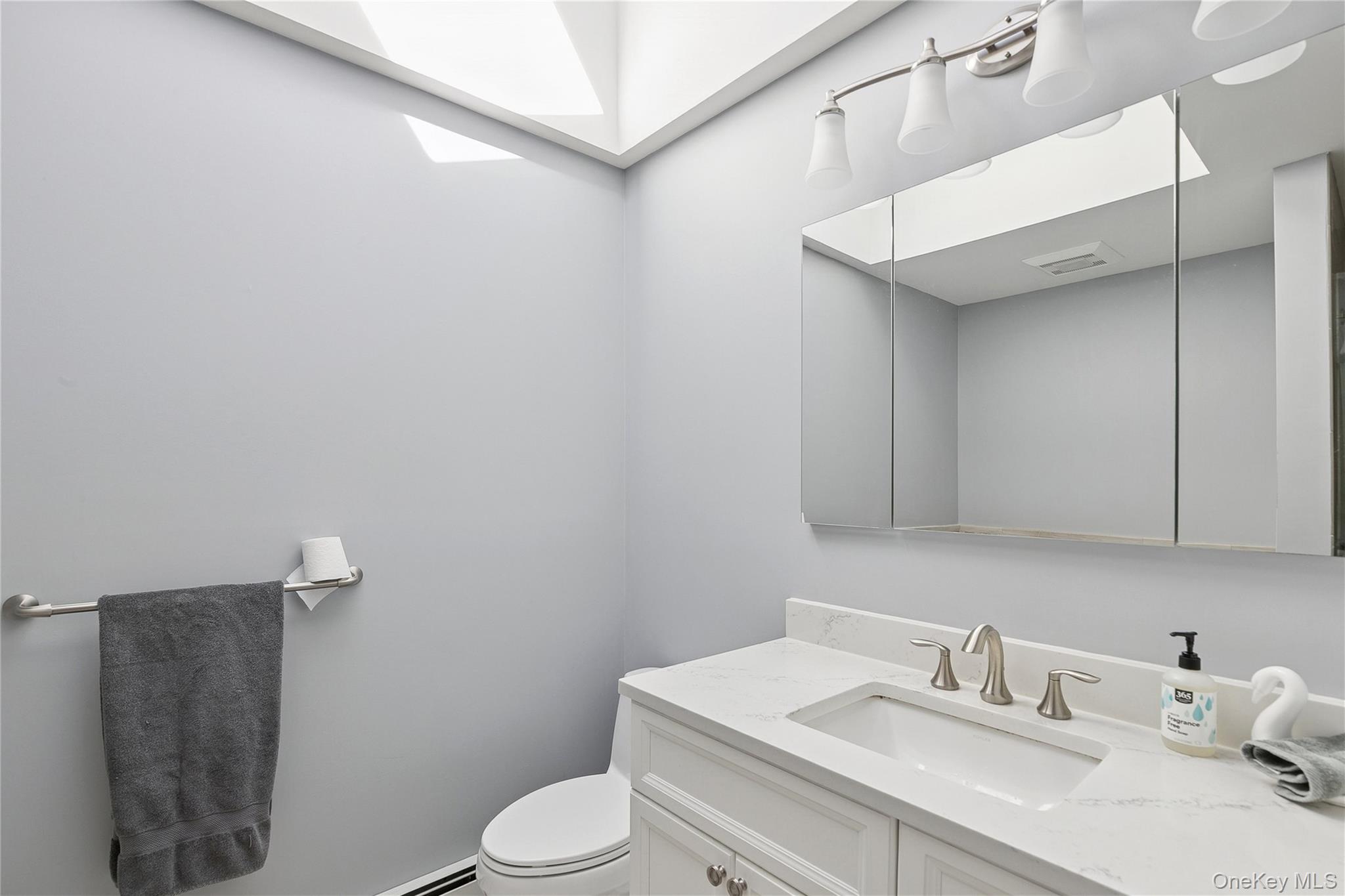 94 Mobrey Lane, Smithtown, NY 11787