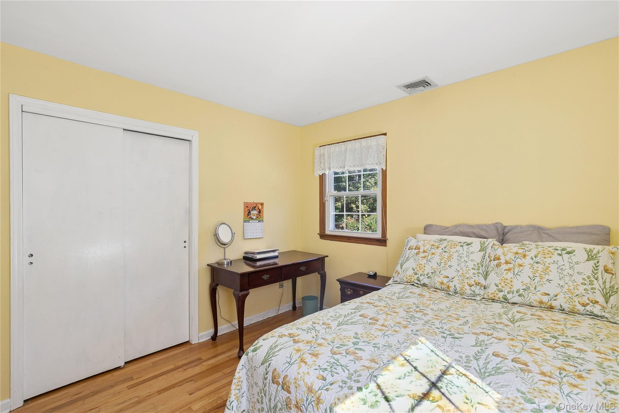 94 Mobrey Lane, Smithtown, NY 11787