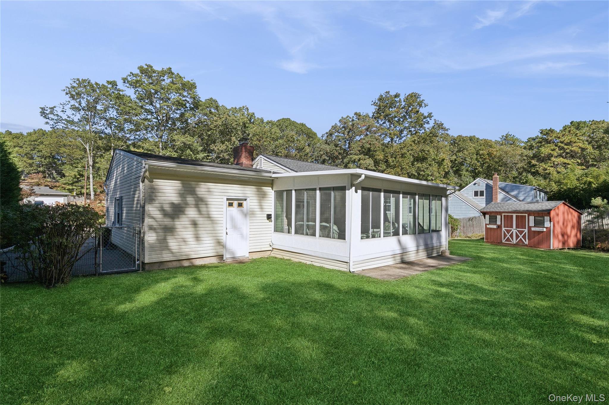 94 Mobrey Lane, Smithtown, NY 11787