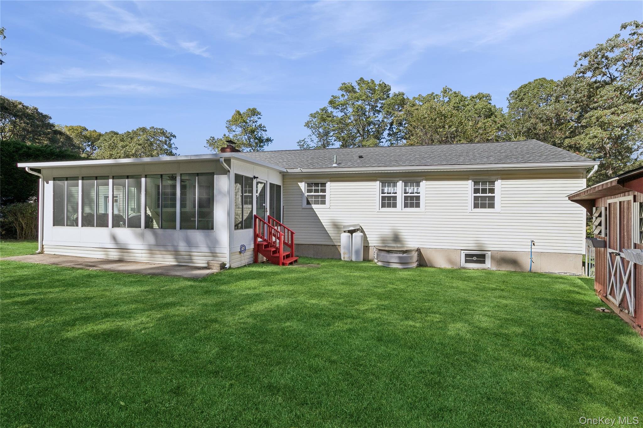 94 Mobrey Lane, Smithtown, NY 11787