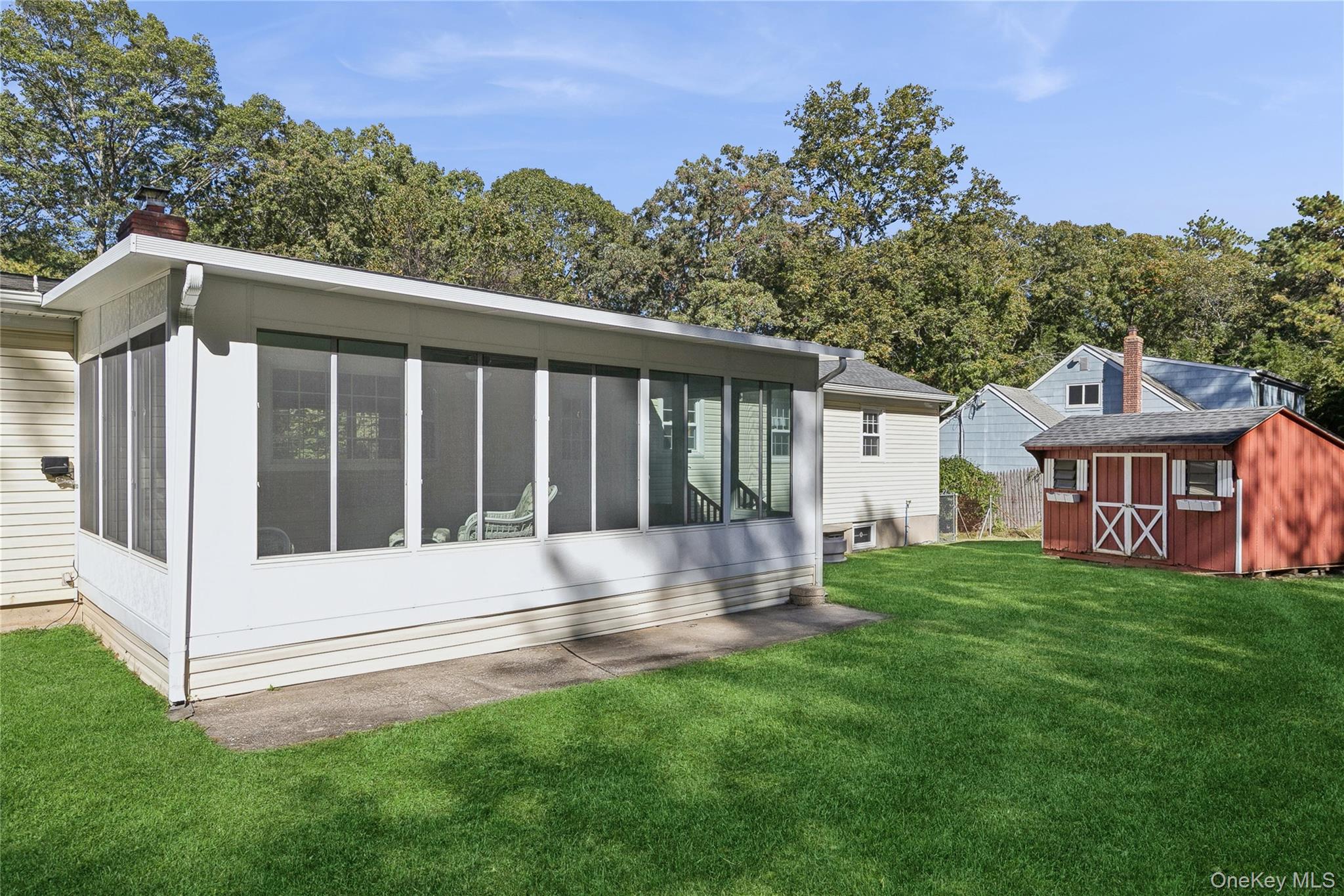 94 Mobrey Lane, Smithtown, NY 11787