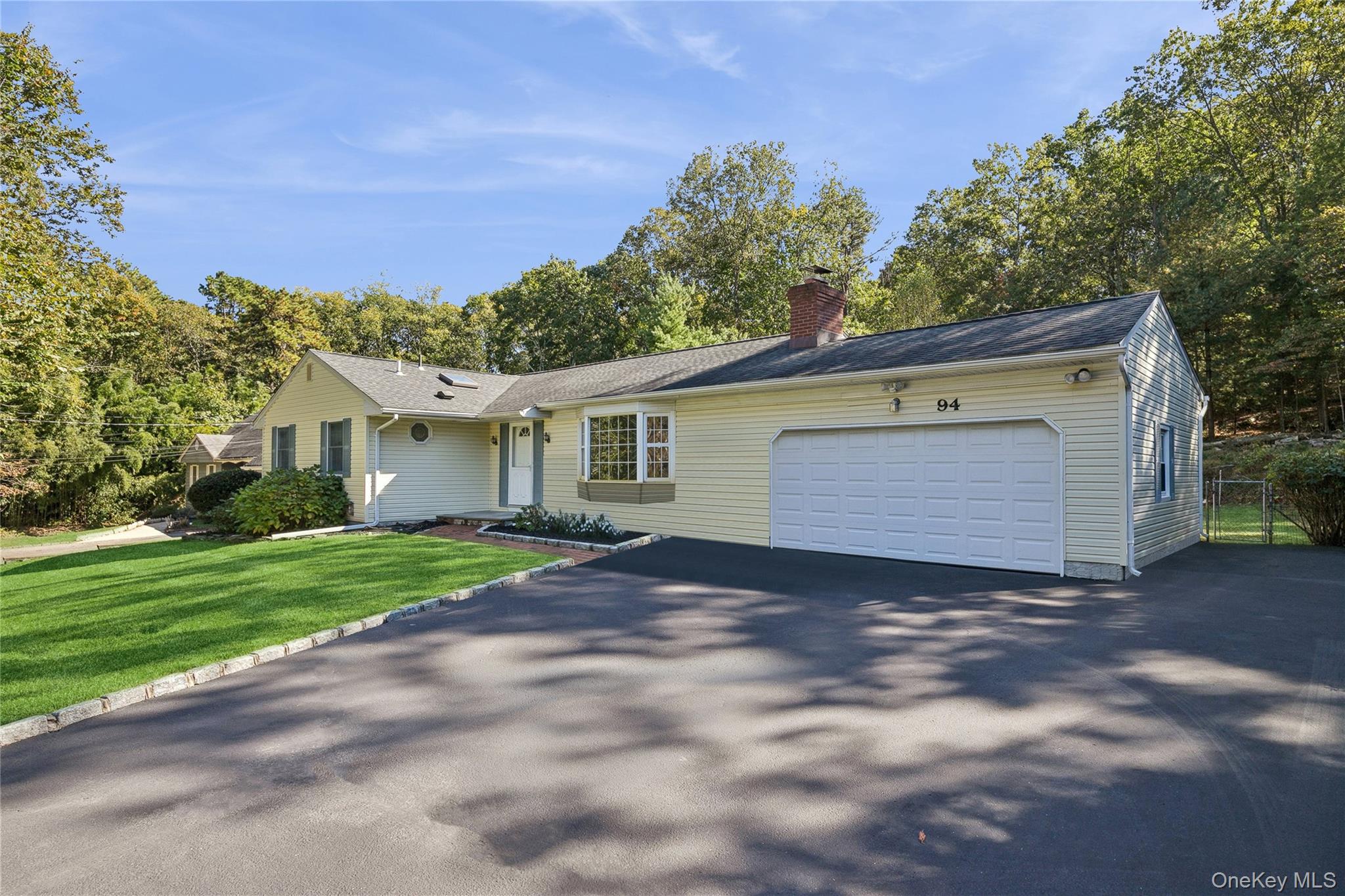 94 Mobrey Lane, Smithtown, NY 11787